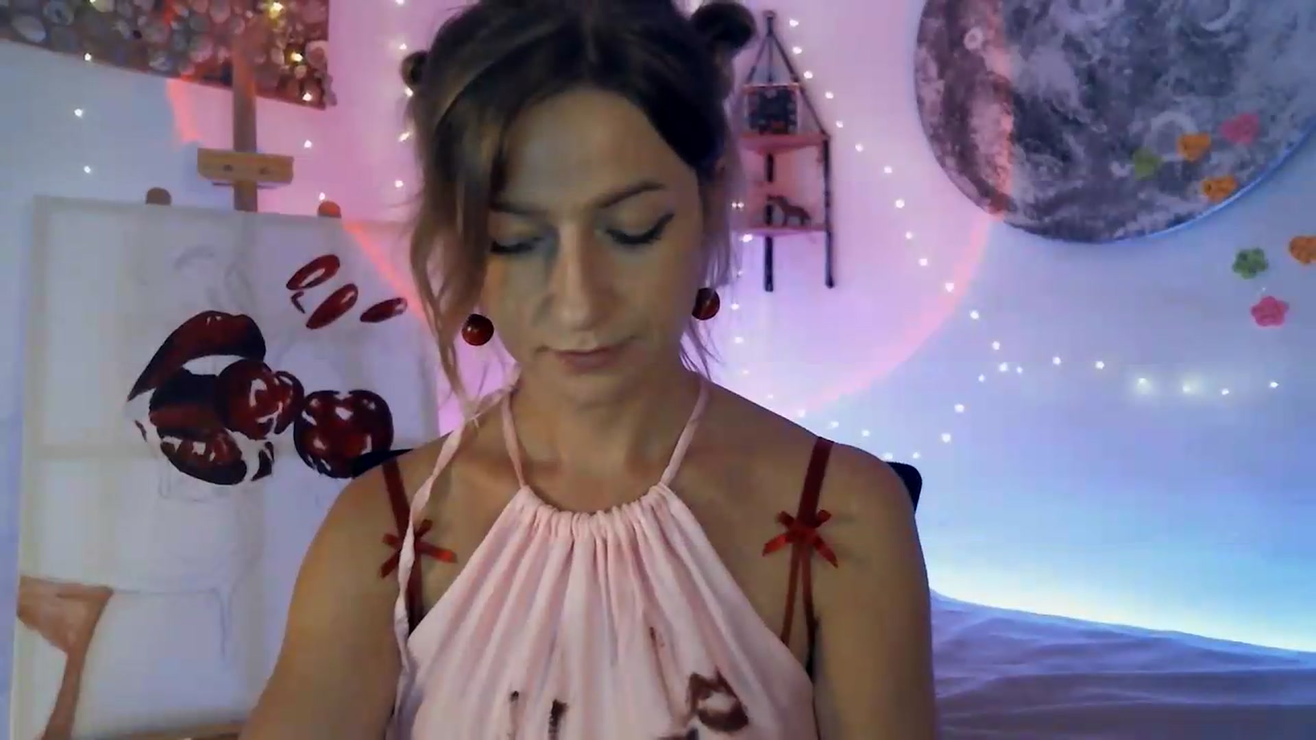 Gallery image thumbnail from Artlantida's myfreecams stream on, 08/17/2026, 24:45 image 7 of 20