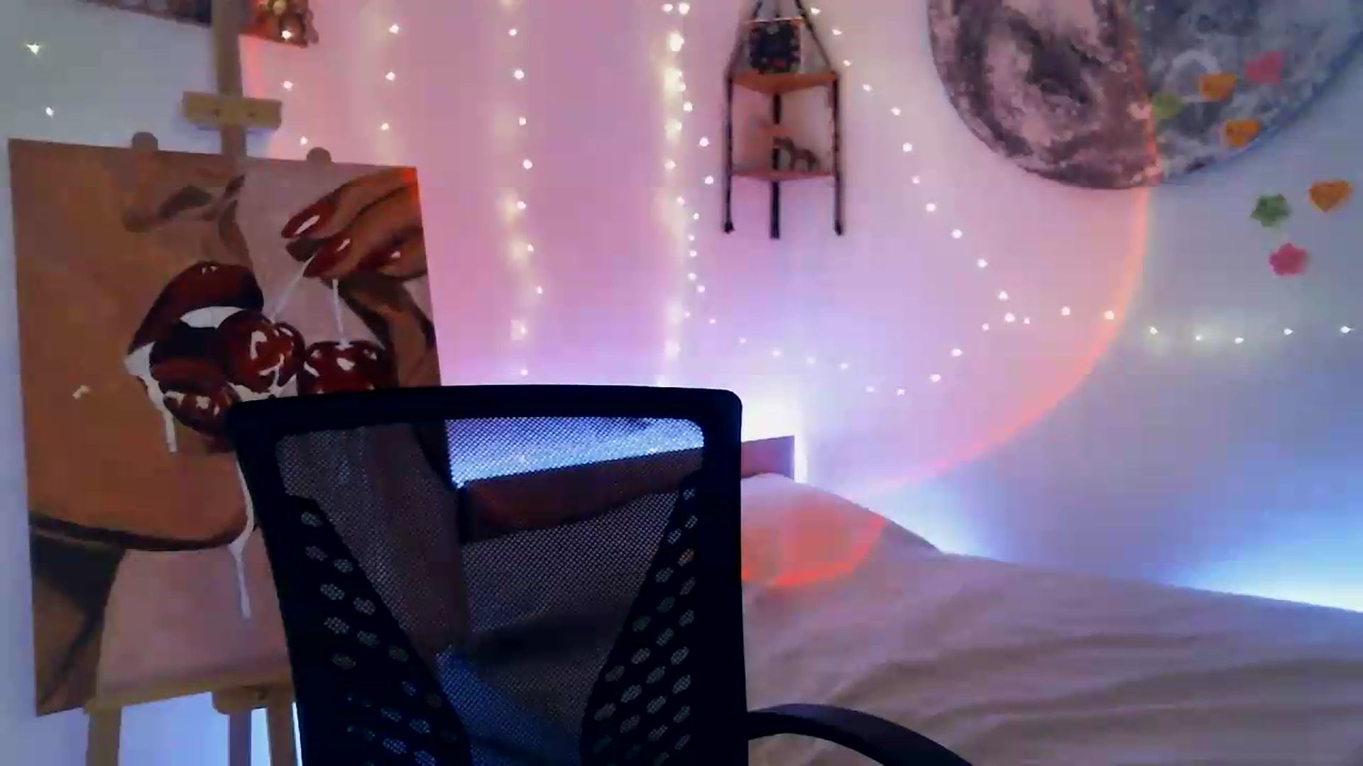 Gallery image thumbnail from Artlantida's myfreecams stream on, 08/19/2026, 02:15 image 12 of 20