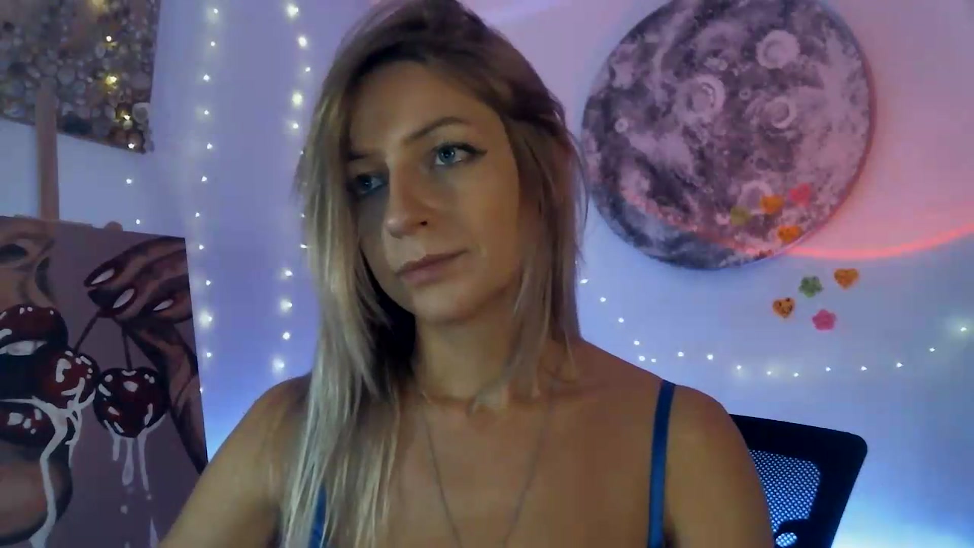 Gallery image thumbnail from Artlantida's myfreecams stream on, 08/21/2026, 01:19 image 19 of 20