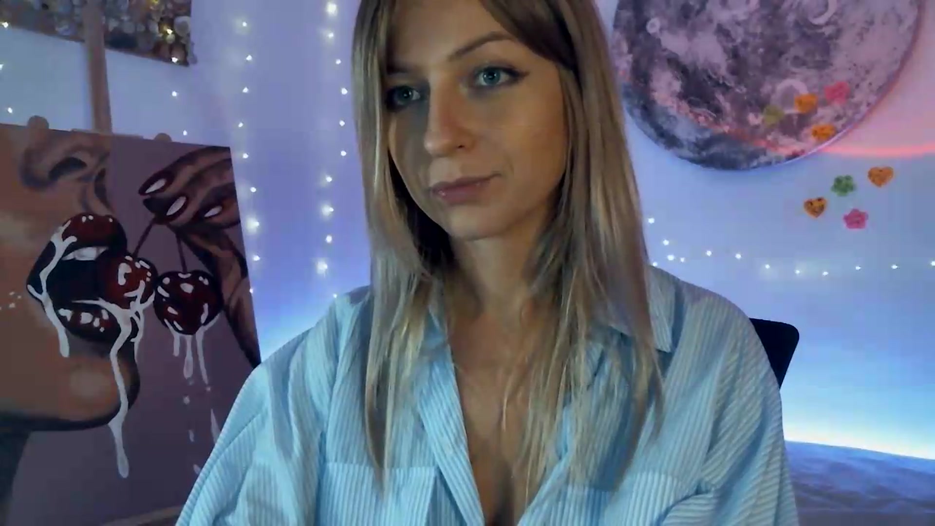 Gallery image thumbnail from Artlantida's myfreecams stream on, 08/21/2026, 01:19 image 8 of 20