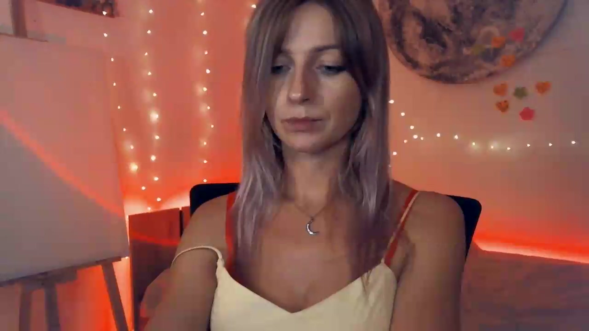 Gallery image thumbnail from Artlantida's myfreecams stream on, 08/24/2026, 24:00 image 16 of 20