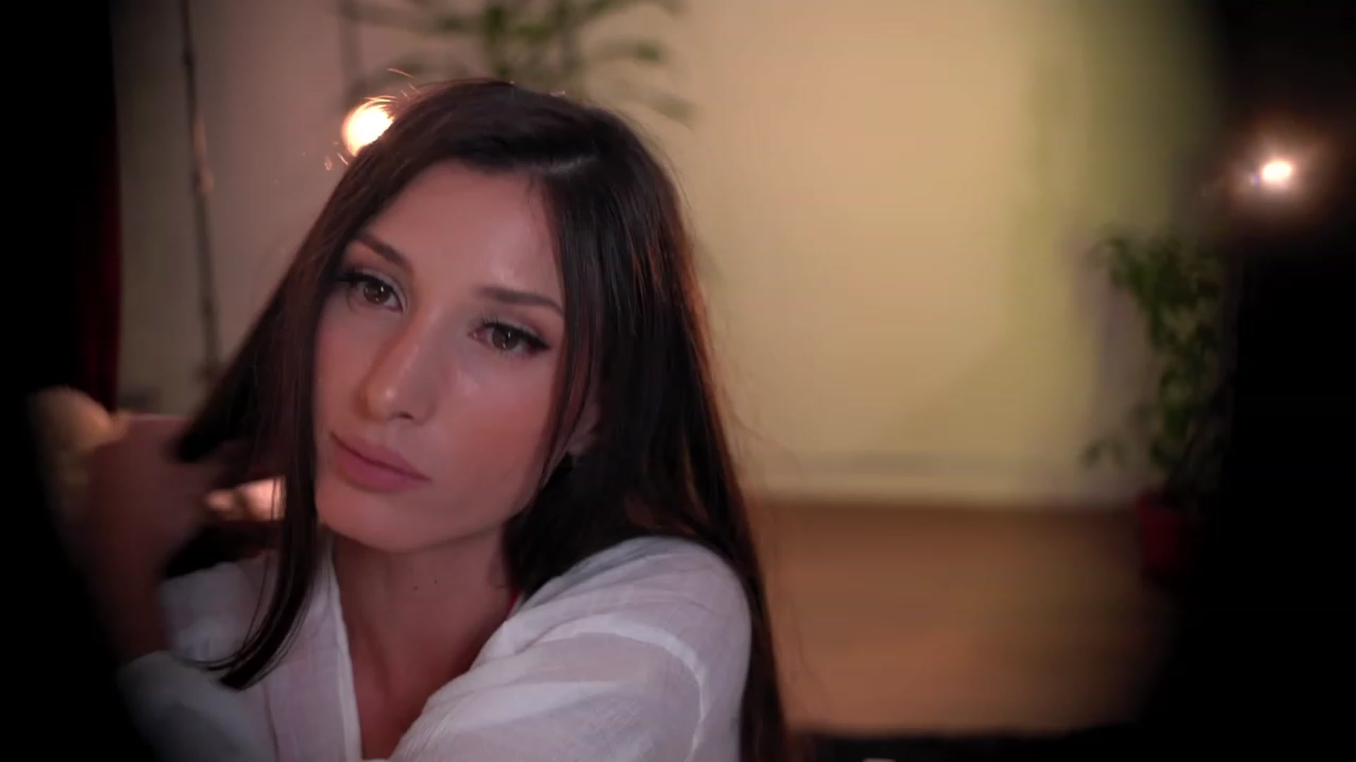 Gallery image thumbnail from Artlene's myfreecams stream on, 07/18/2023, 24:04 image 1 of 20