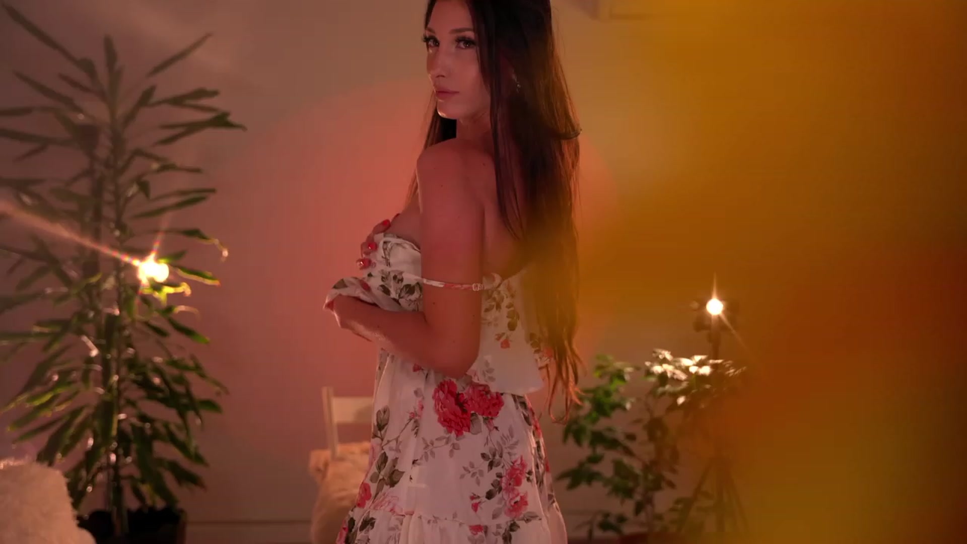Gallery image thumbnail from Artlene's myfreecams stream on, 07/19/2023, 24:52 image 2 of 20