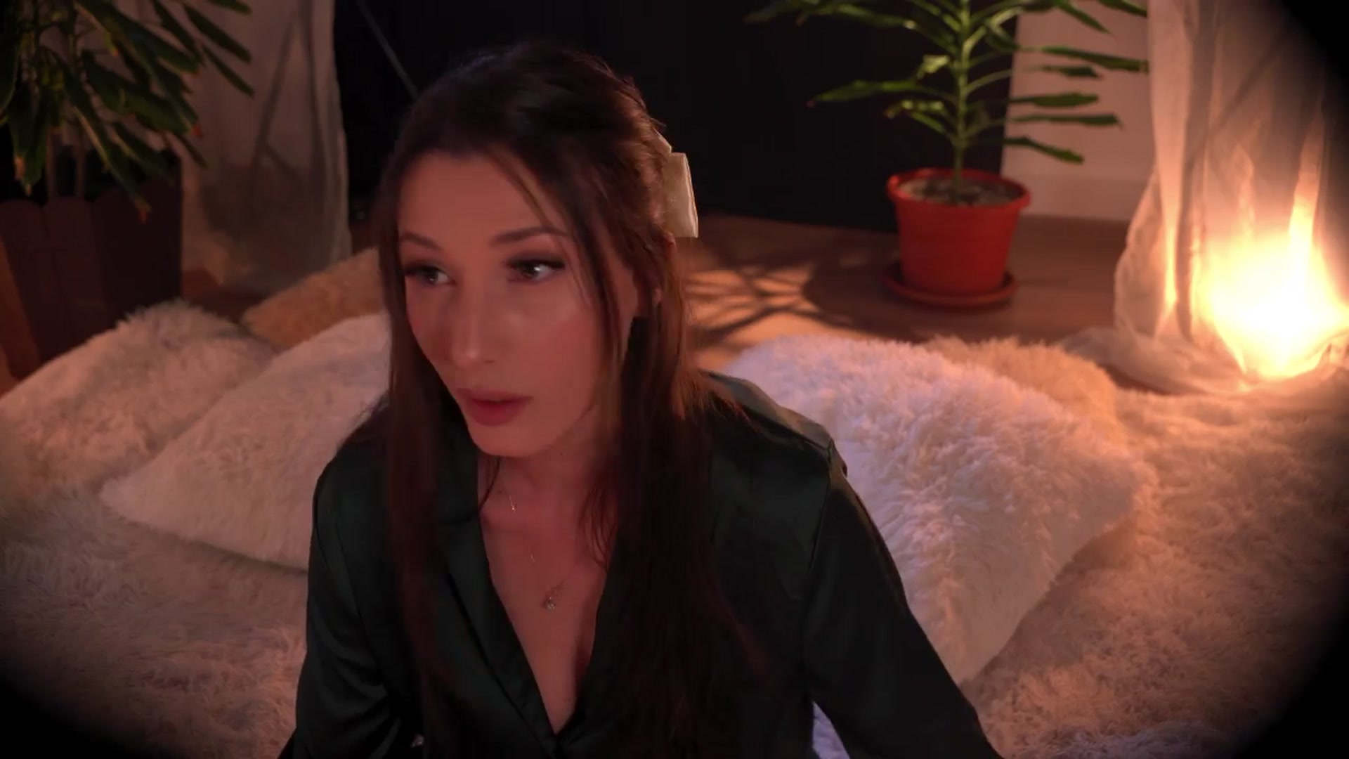 Gallery image thumbnail from Artlene's myfreecams stream on, 04/09/2024, 23:57 image 3 of 20