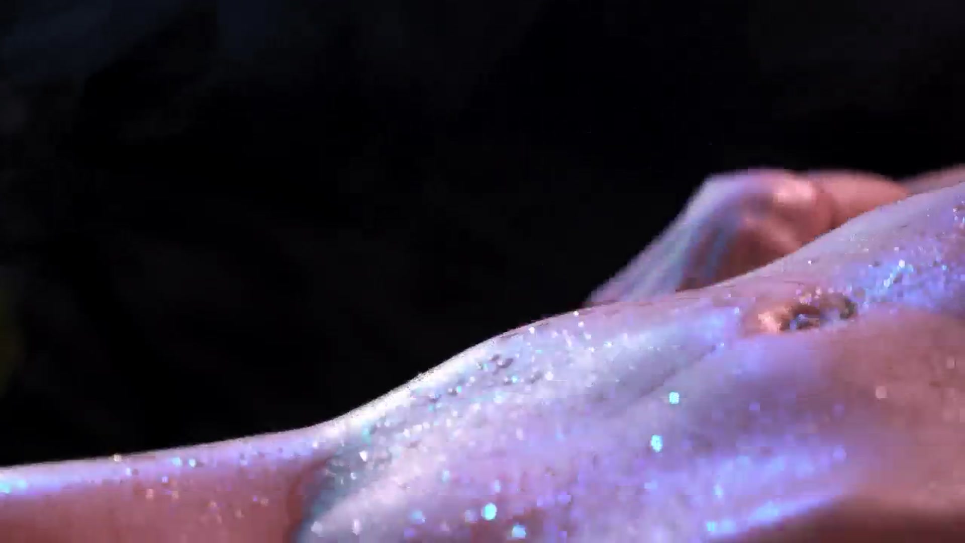 Gallery image thumbnail from Artlene's myfreecams stream on, 08/30/2024, 01:29 image 4 of 20
