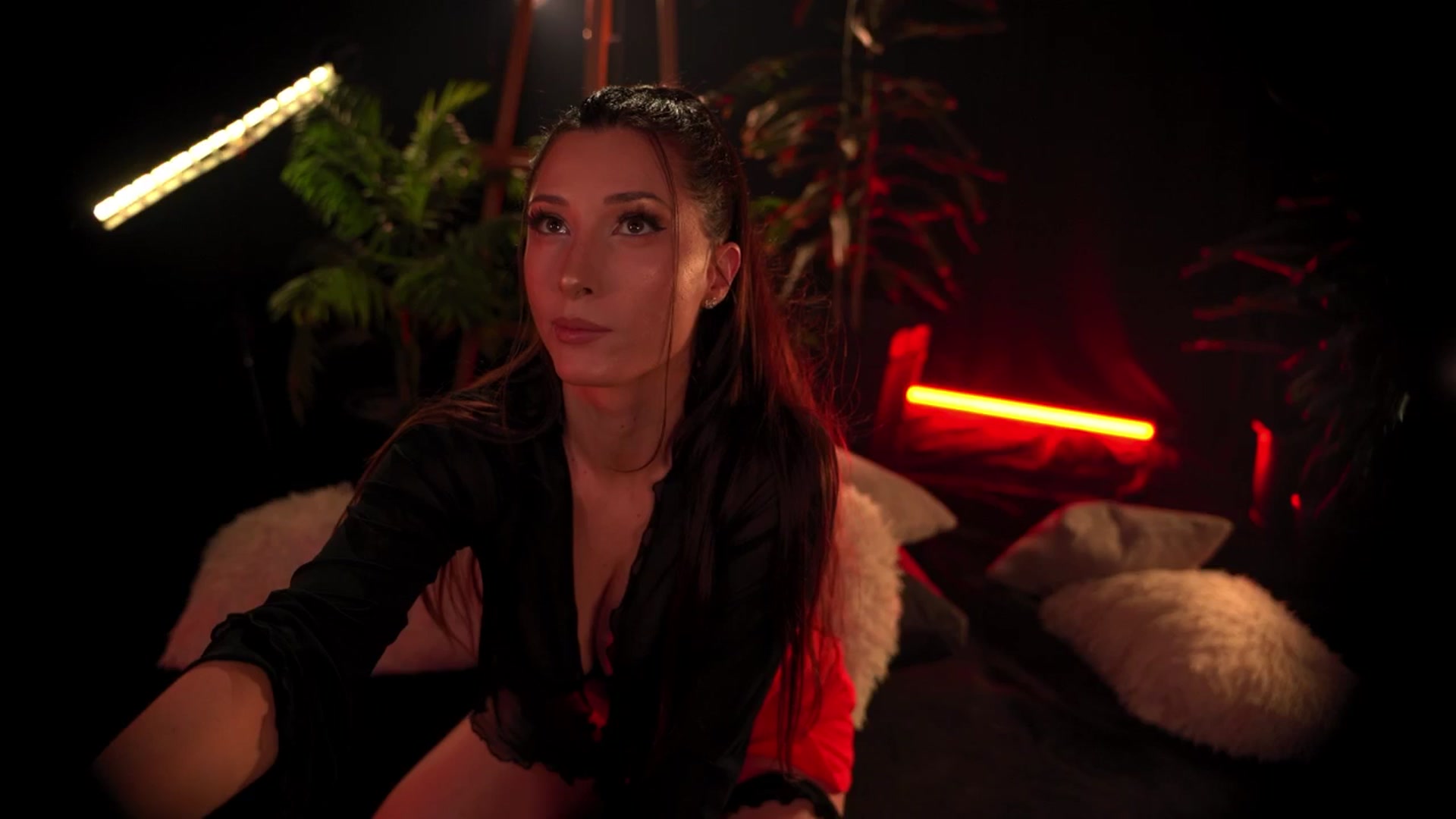 Gallery image thumbnail from Artlene's myfreecams stream on, 01/10/2026, 02:30 image 17 of 20