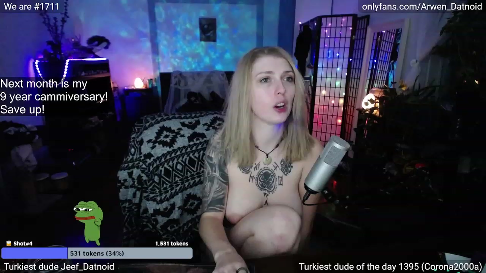 Gallery image thumbnail from Arwen_Datnoid's myfreecams stream on, 11/19/2022, 08:10 image 18 of 20
