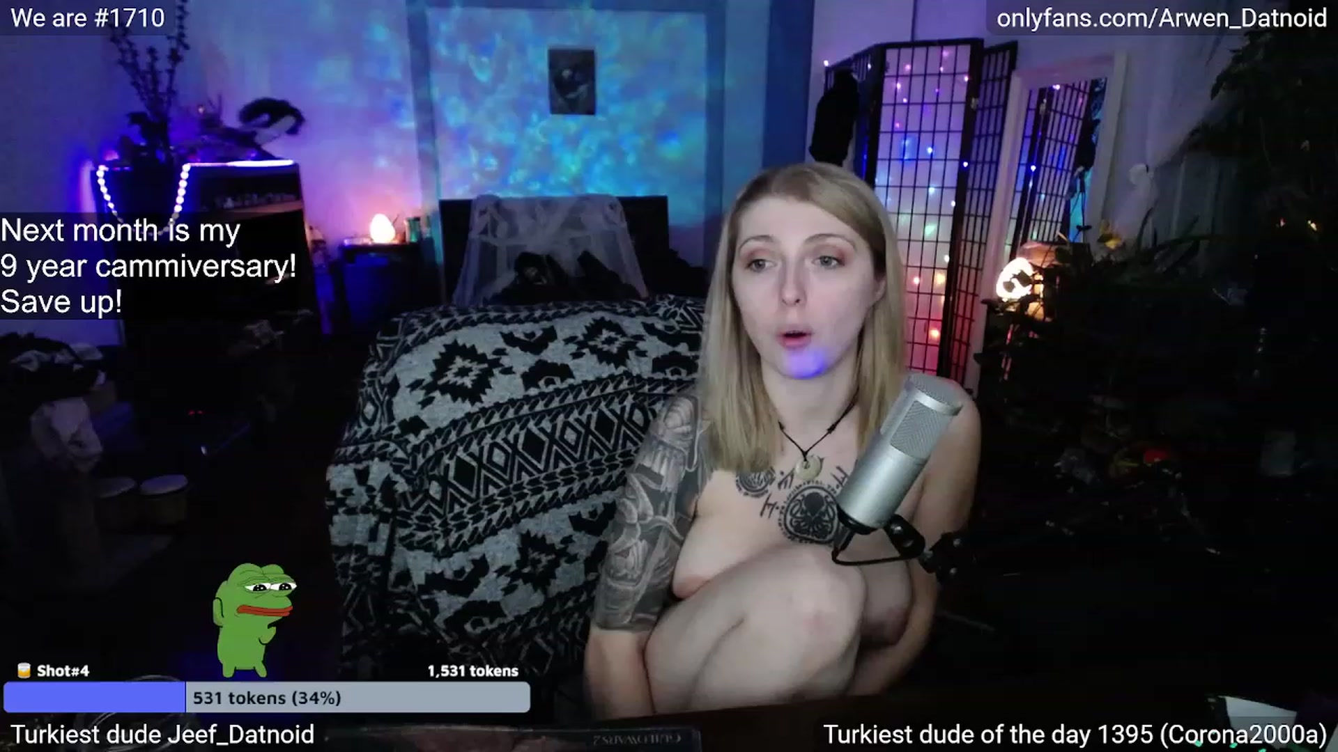 Gallery image thumbnail from Arwen_Datnoid's myfreecams stream on, 11/19/2022, 08:10 image 16 of 20