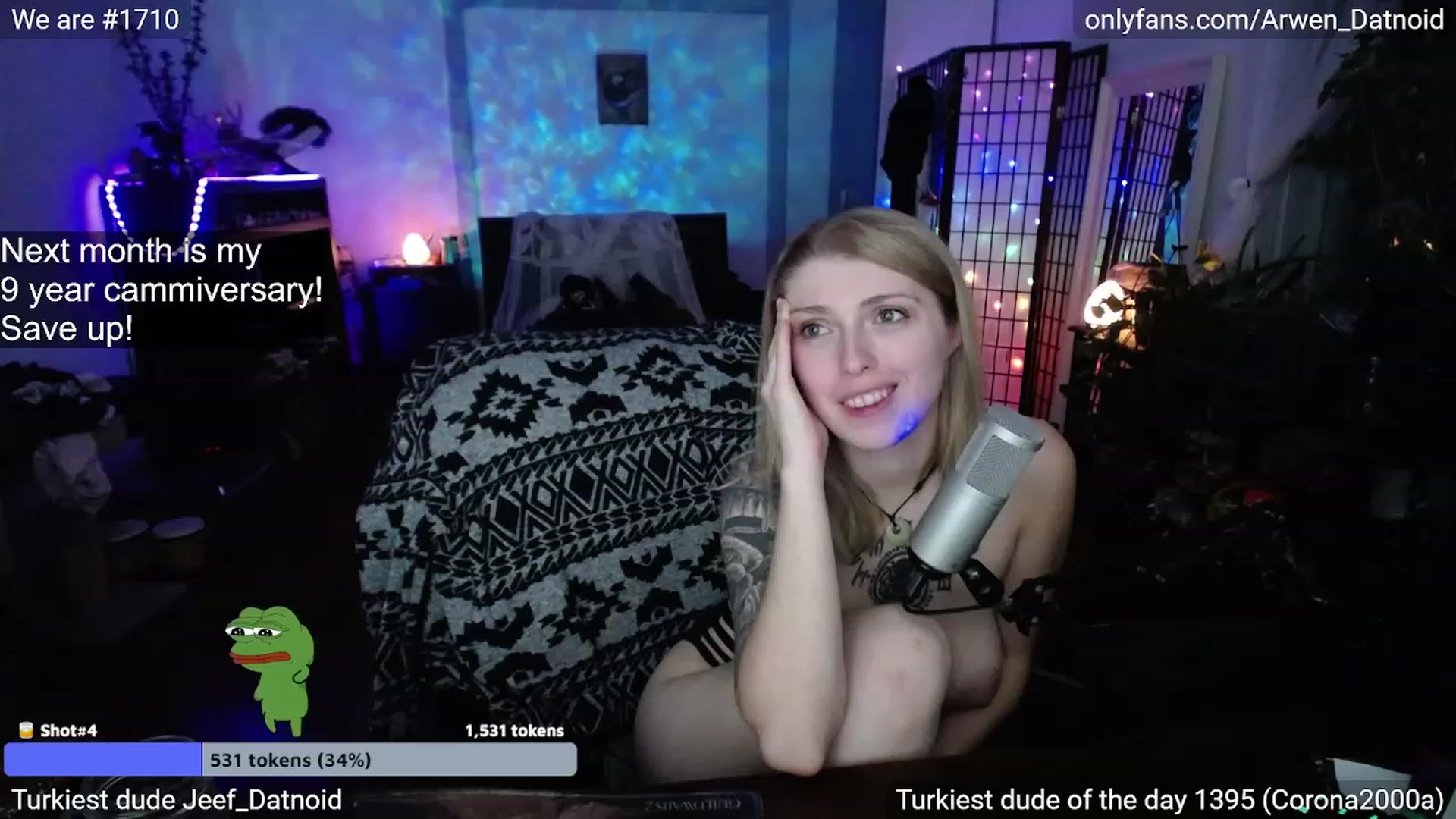Gallery image thumbnail from Arwen_Datnoid's myfreecams stream on, 11/19/2022, 08:10 image 15 of 20