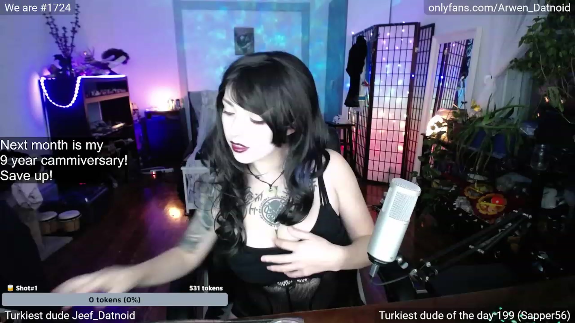 Gallery image thumbnail from Arwen_Datnoid's myfreecams stream on, 11/20/2022, 03:51 image 8 of 20