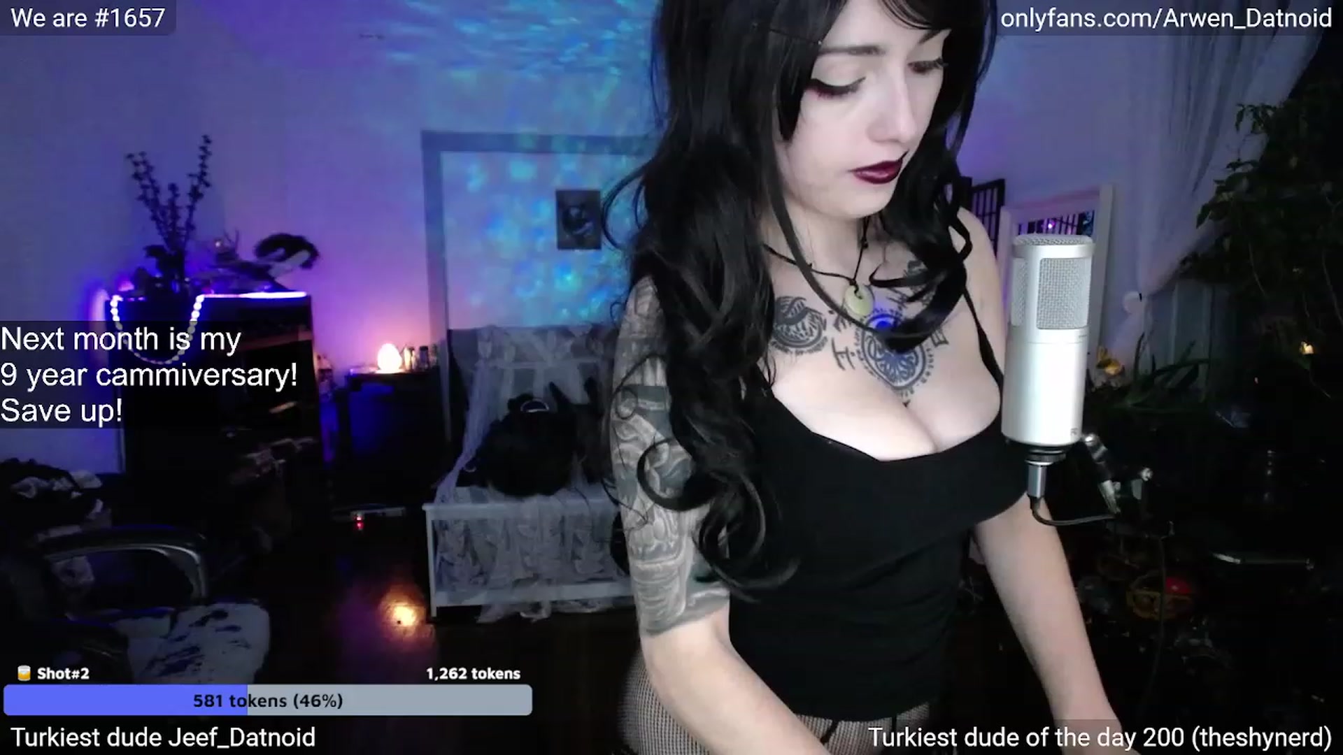 Gallery image thumbnail from Arwen_Datnoid's myfreecams stream on, 11/20/2022, 05:47 image 16 of 20