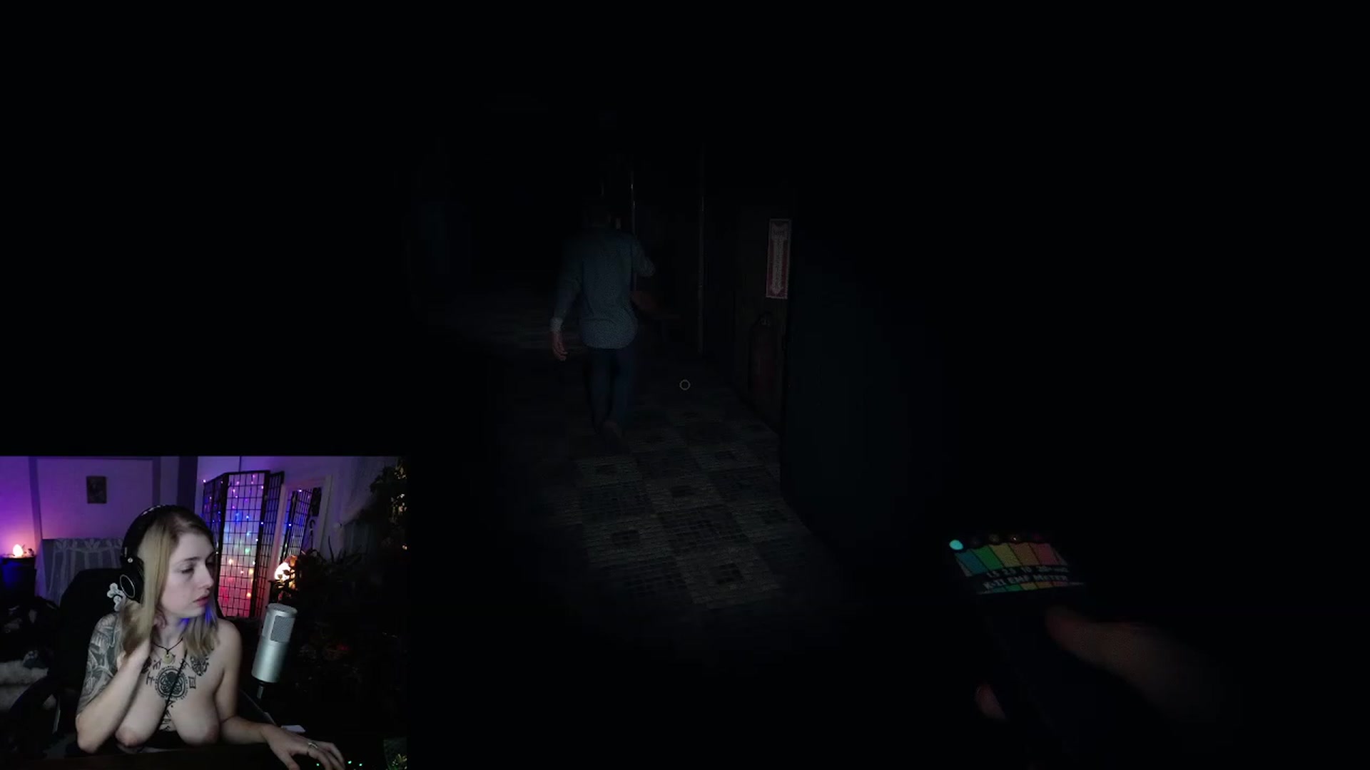Gallery image thumbnail from Arwen_Datnoid's myfreecams stream on, 12/12/2022, 05:33 image 17 of 20