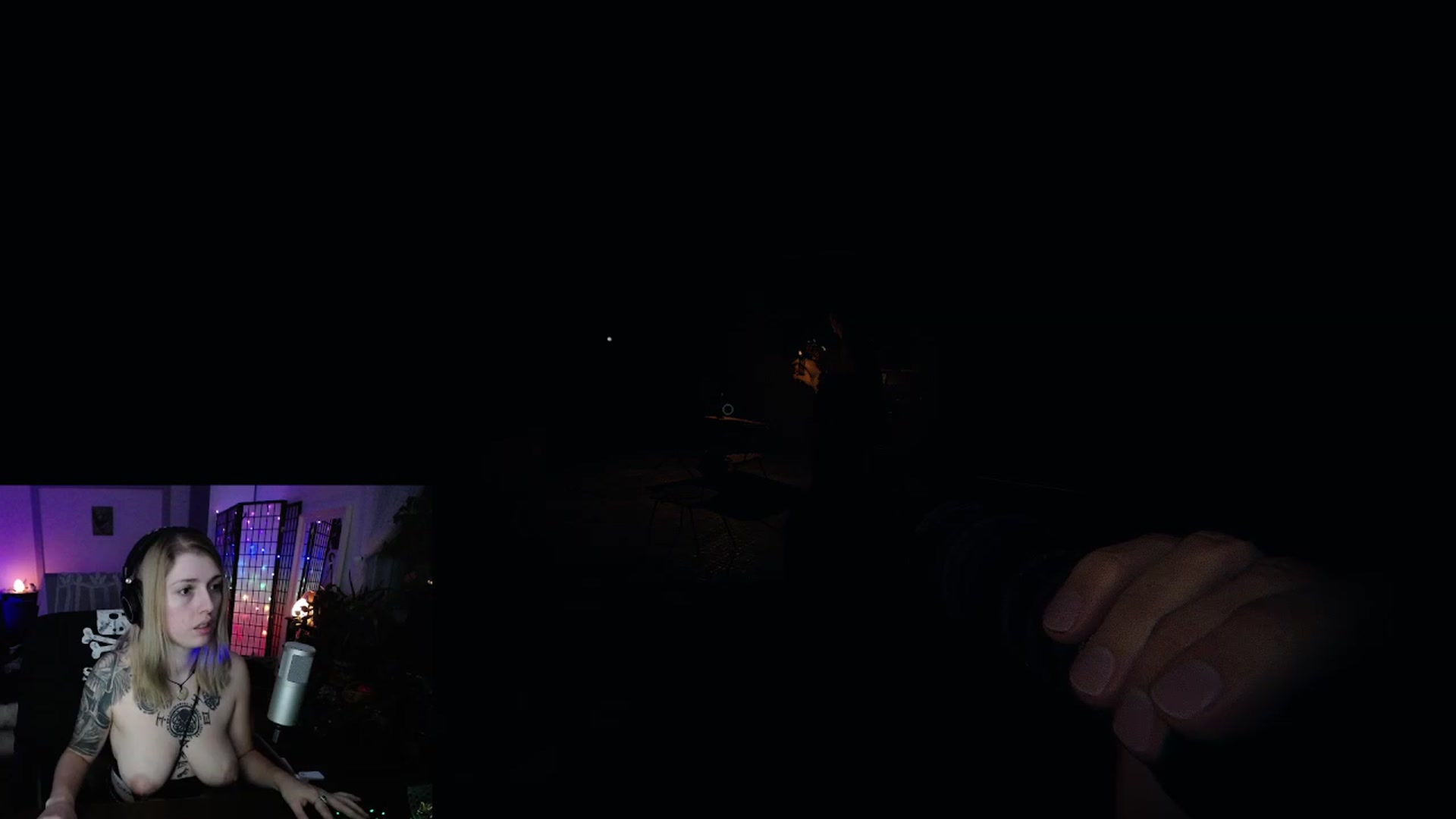Gallery image thumbnail from Arwen_Datnoid's myfreecams stream on, 12/12/2022, 05:33 image 18 of 20
