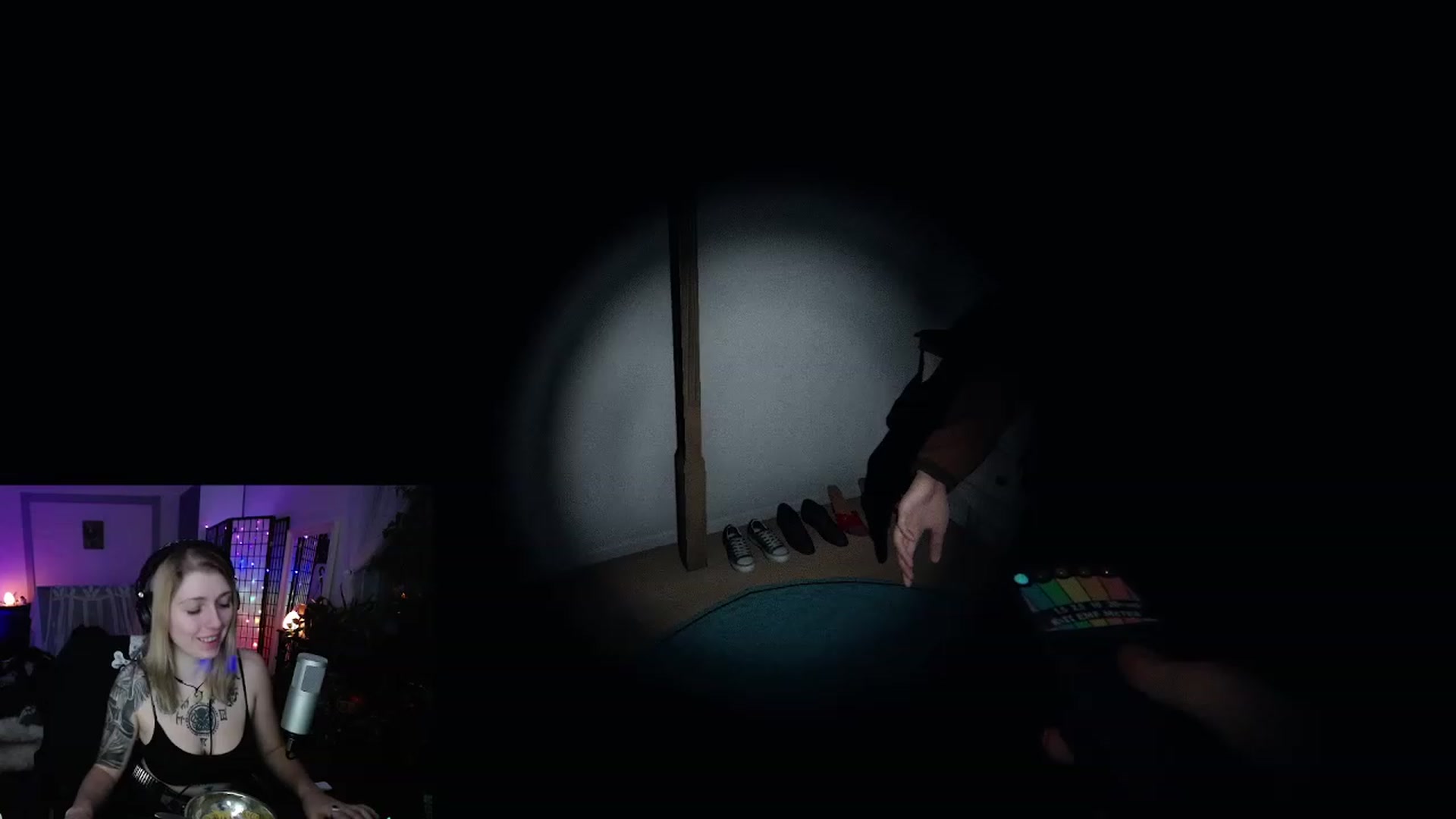 Gallery image thumbnail from Arwen_Datnoid's myfreecams stream on, 12/12/2022, 05:33 image 7 of 20