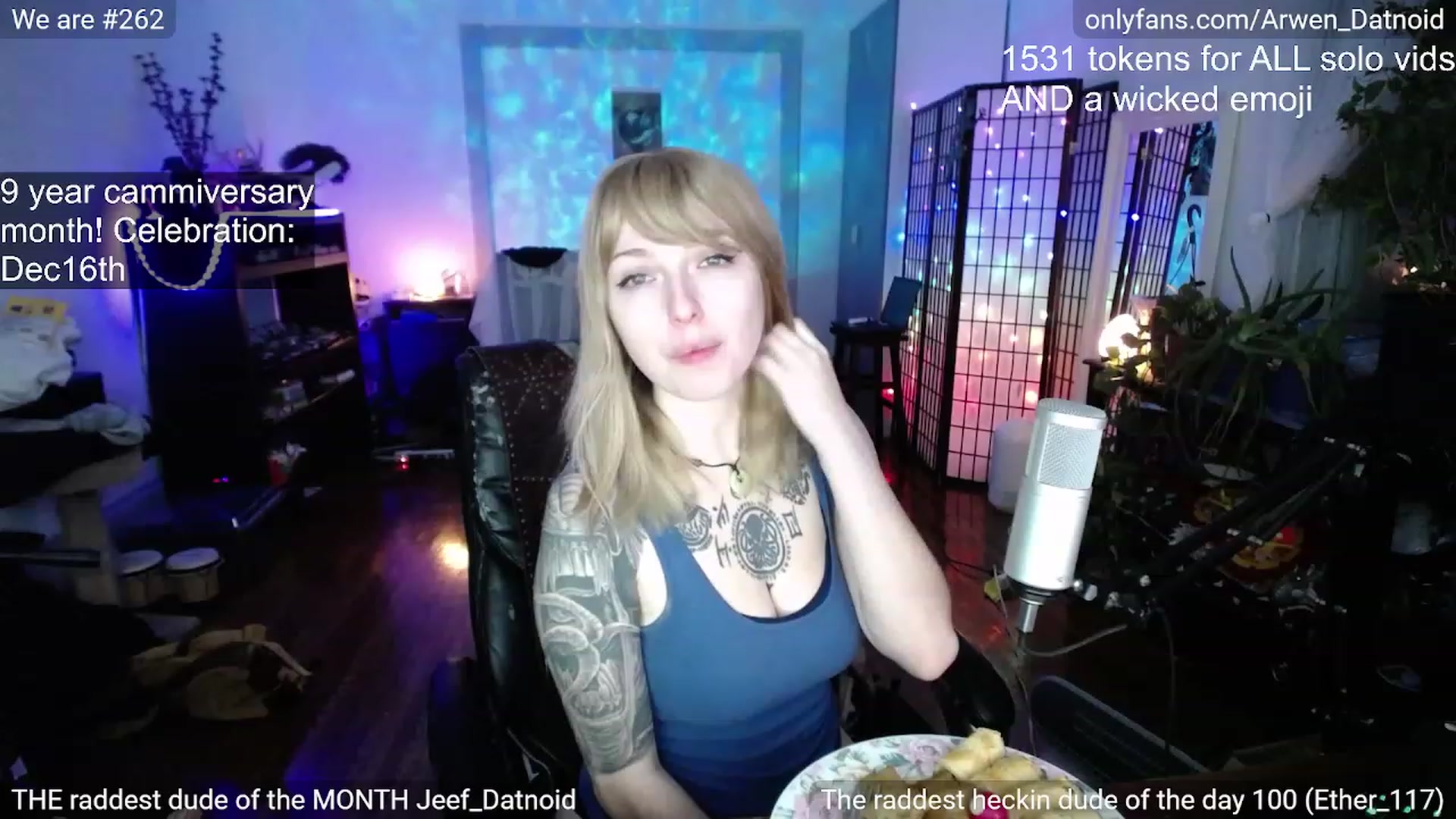 Gallery image thumbnail from Arwen_Datnoid's myfreecams stream on, 12/16/2022, 03:17 image 8 of 20