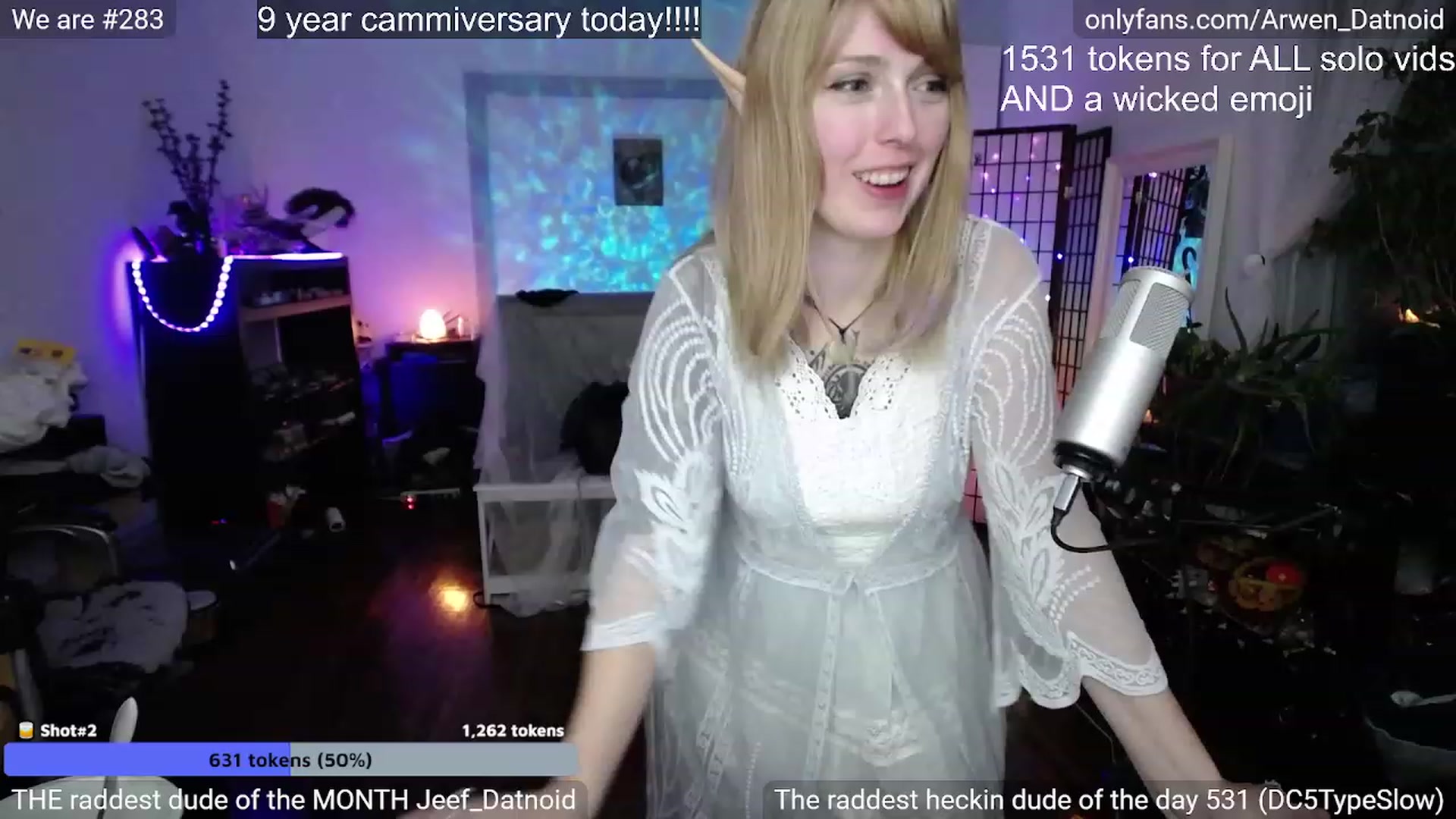 Gallery image thumbnail from Arwen_Datnoid's myfreecams stream on, 12/17/2022, 03:49 image 15 of 20