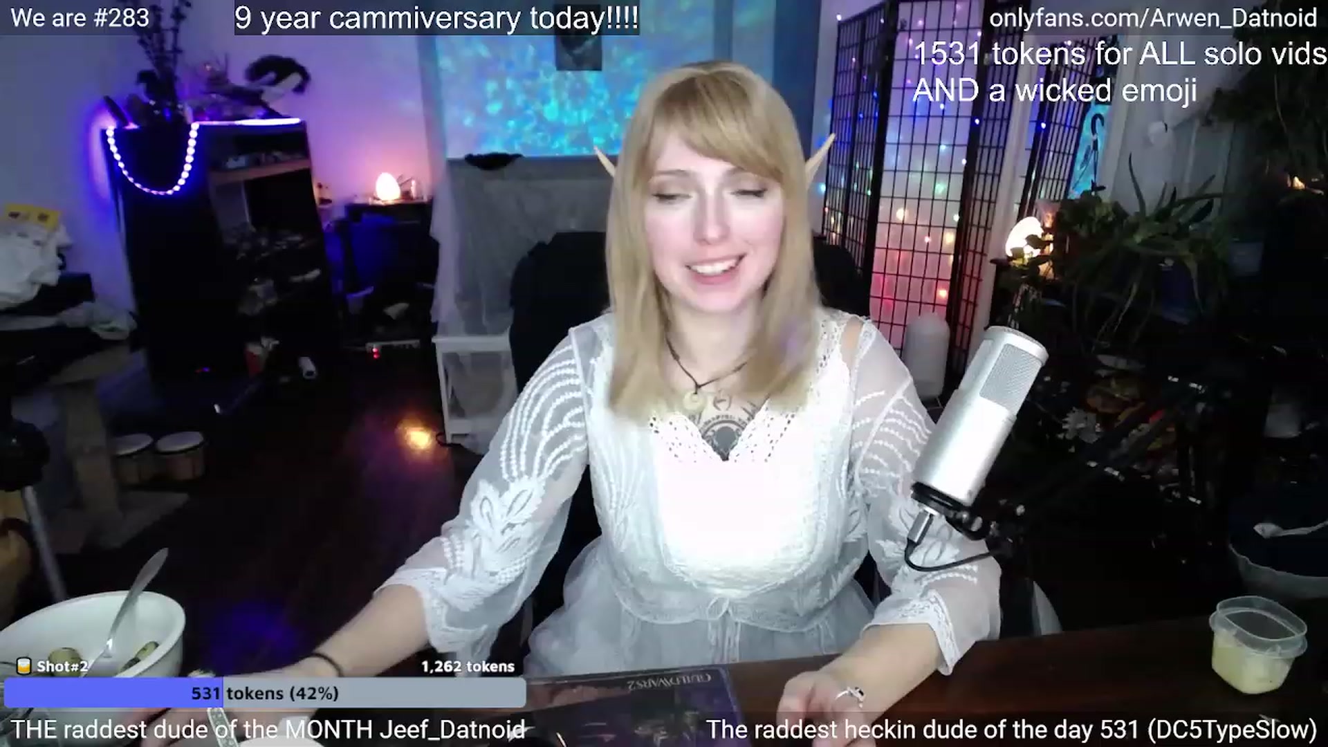 Gallery image thumbnail from Arwen_Datnoid's myfreecams stream on, 12/17/2022, 03:49 image 9 of 20