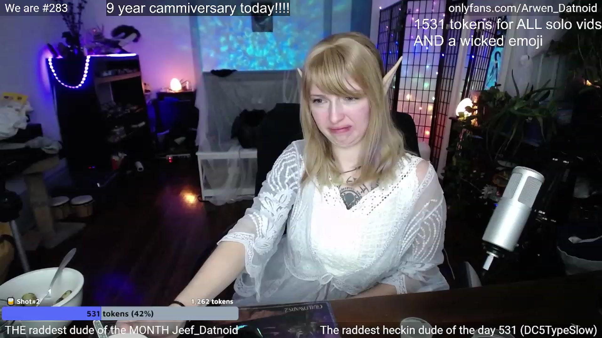 Gallery image thumbnail from Arwen_Datnoid's myfreecams stream on, 12/17/2022, 03:49 image 8 of 20