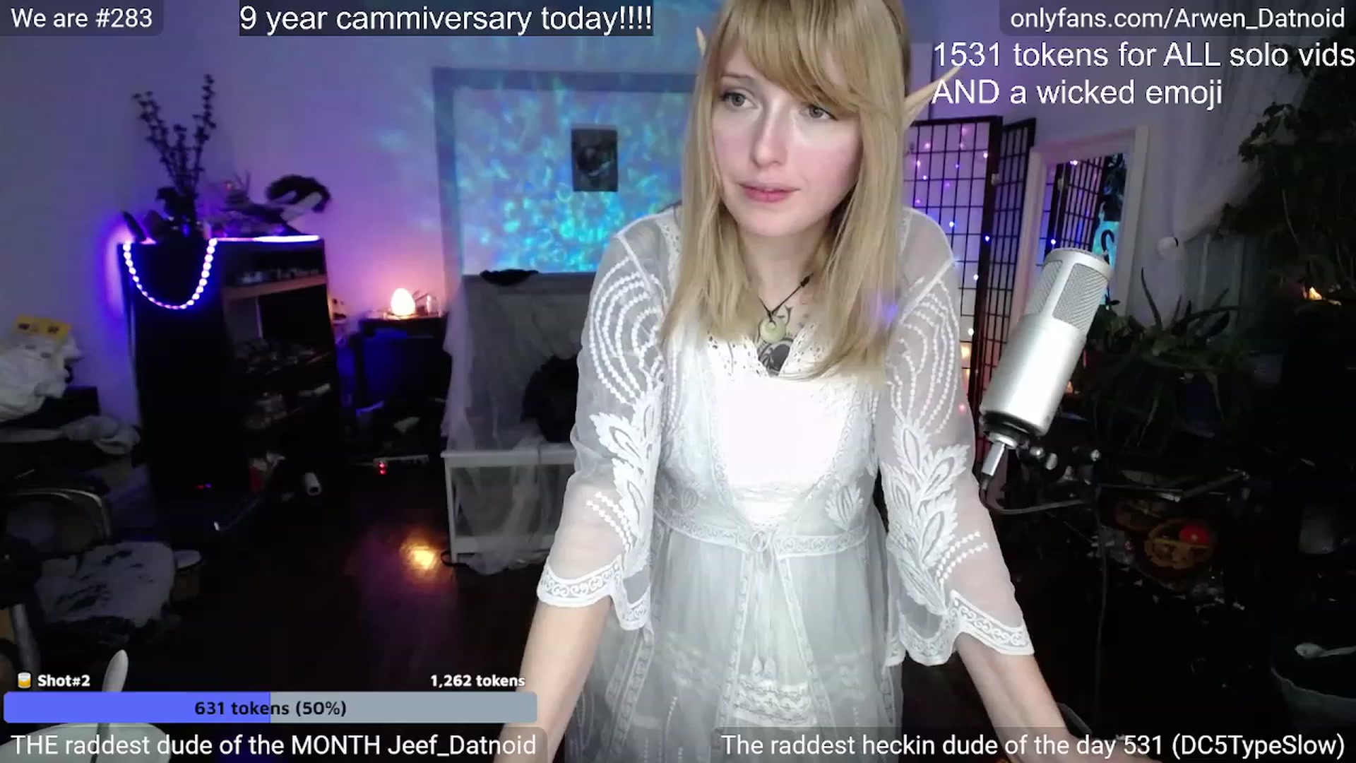 Gallery image thumbnail from Arwen_Datnoid's myfreecams stream on, 12/17/2022, 03:49 image 17 of 20