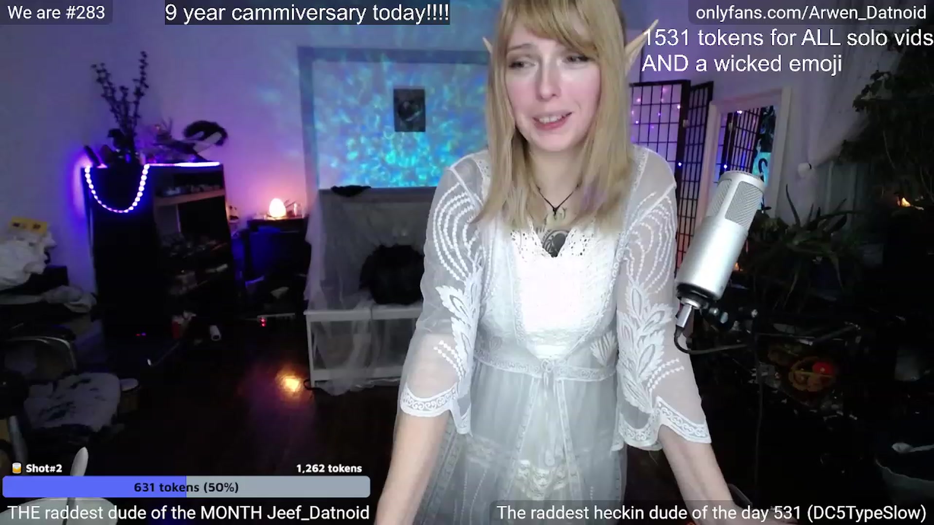 Gallery image thumbnail from Arwen_Datnoid's myfreecams stream on, 12/17/2022, 03:49 image 16 of 20