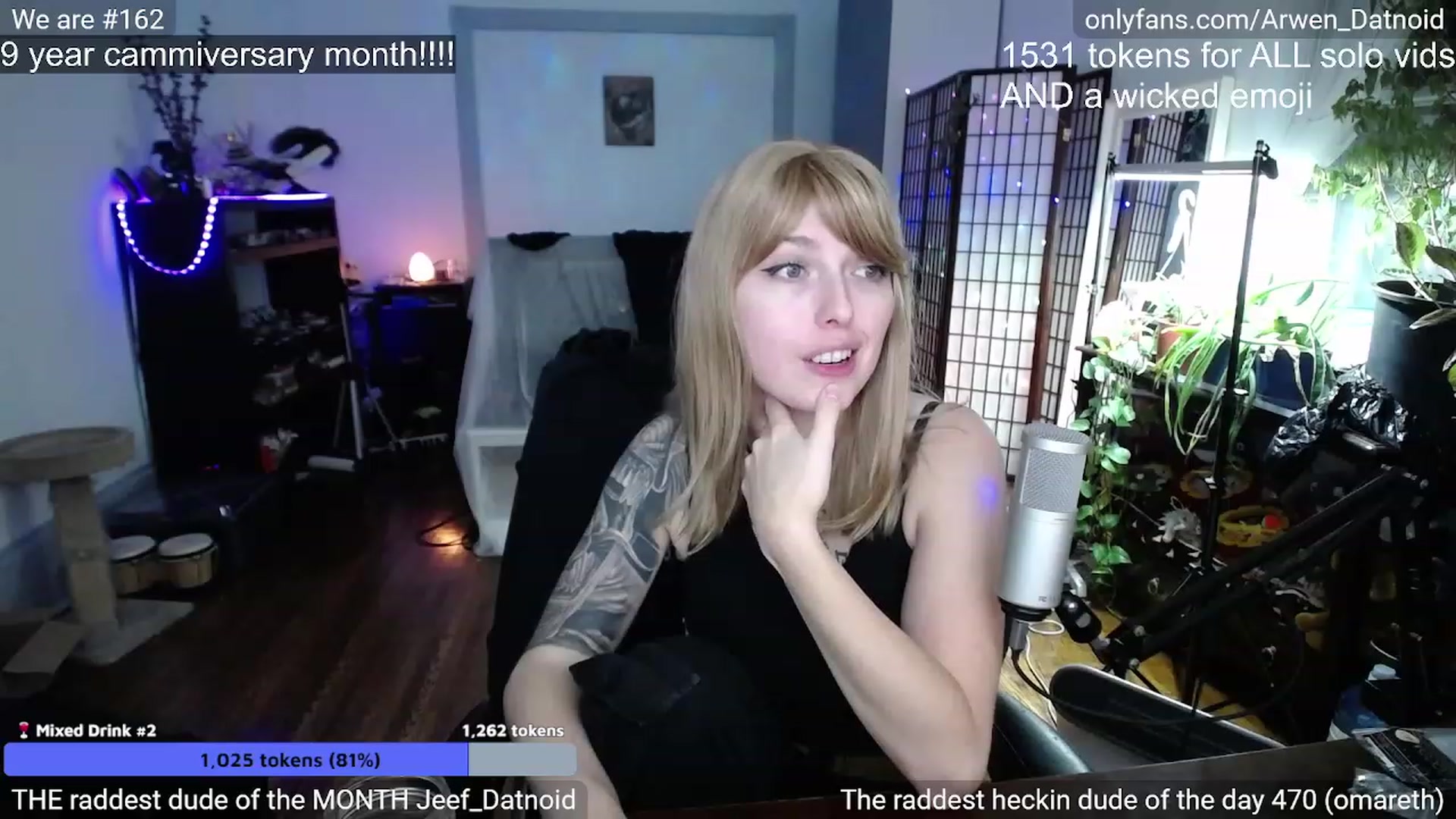 Gallery image thumbnail from Arwen_Datnoid's myfreecams stream on, 12/18/2022, 05:12 image 9 of 20