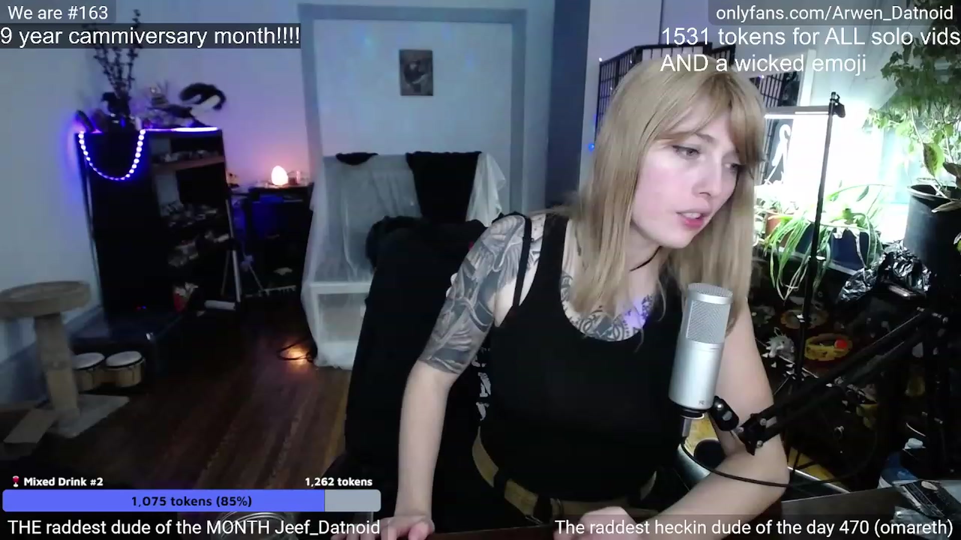 Gallery image thumbnail from Arwen_Datnoid's myfreecams stream on, 12/18/2022, 05:12 image 19 of 20