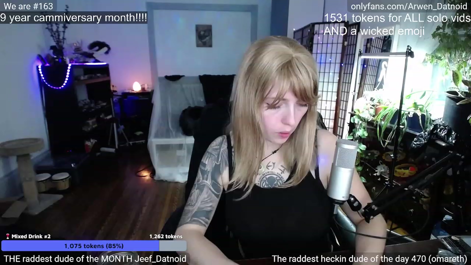 Gallery image thumbnail from Arwen_Datnoid's myfreecams stream on, 12/18/2022, 05:12 image 18 of 20