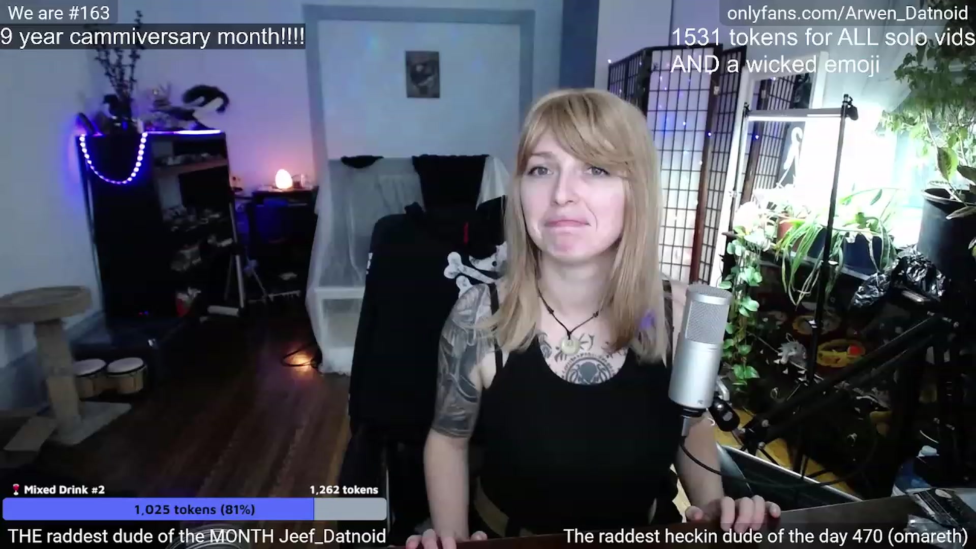 Gallery image thumbnail from Arwen_Datnoid's myfreecams stream on, 12/18/2022, 05:12 image 13 of 20