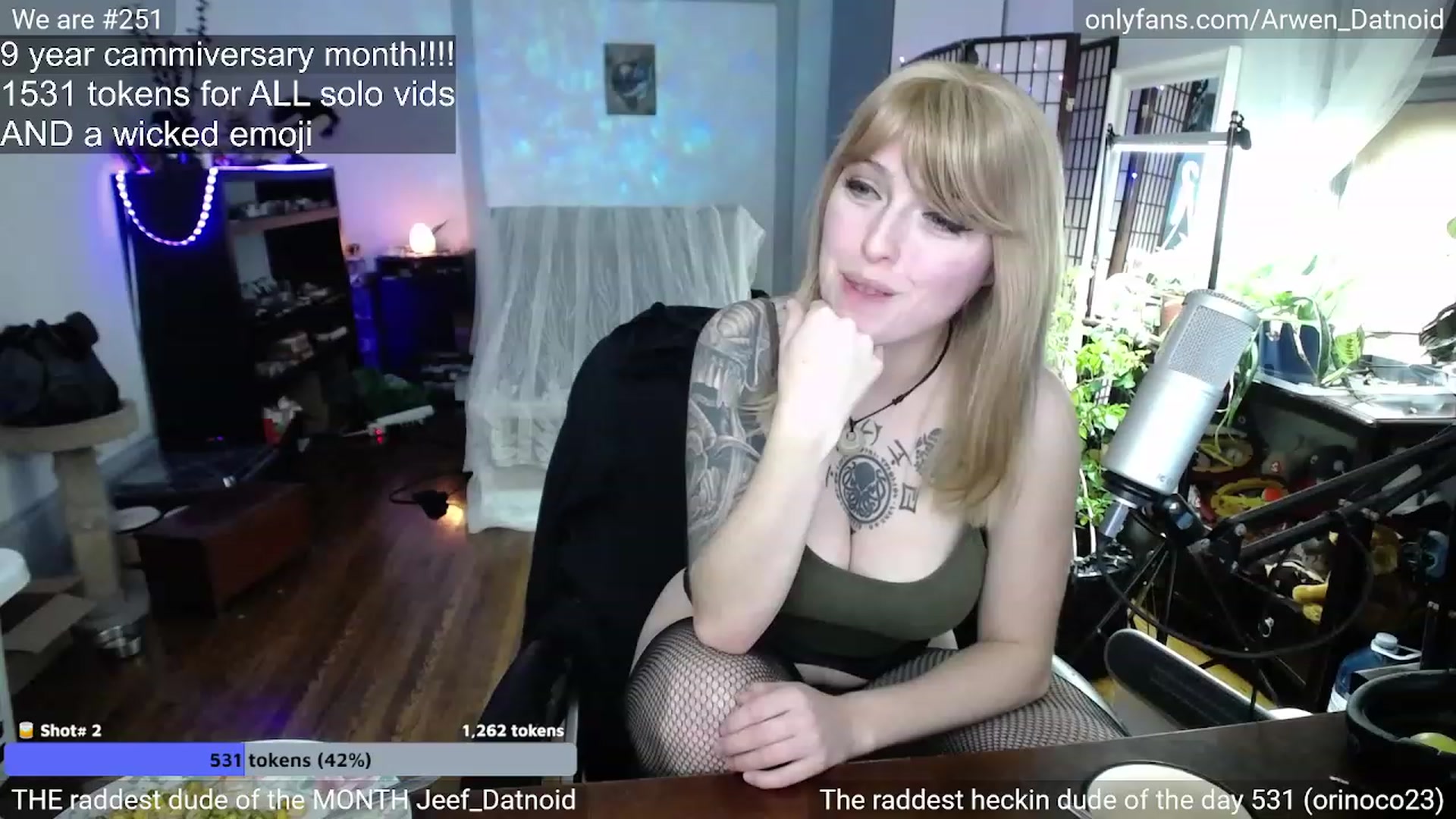 Gallery image thumbnail from Arwen_Datnoid's myfreecams stream on, 12/24/2022, 07:12 image 2 of 20