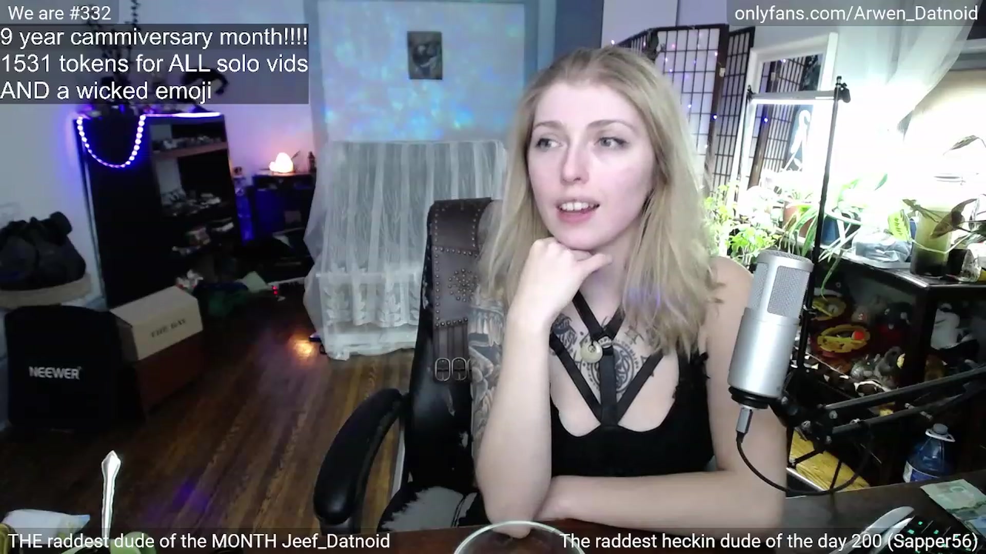 Gallery image thumbnail from Arwen_Datnoid's myfreecams stream on, 12/30/2022, 06:02 image 19 of 20