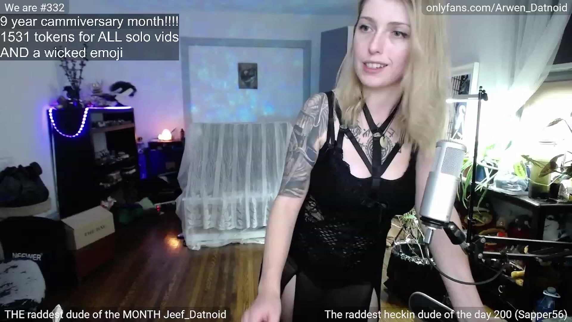 Gallery image thumbnail from Arwen_Datnoid's myfreecams stream on, 12/30/2022, 06:02 image 9 of 20