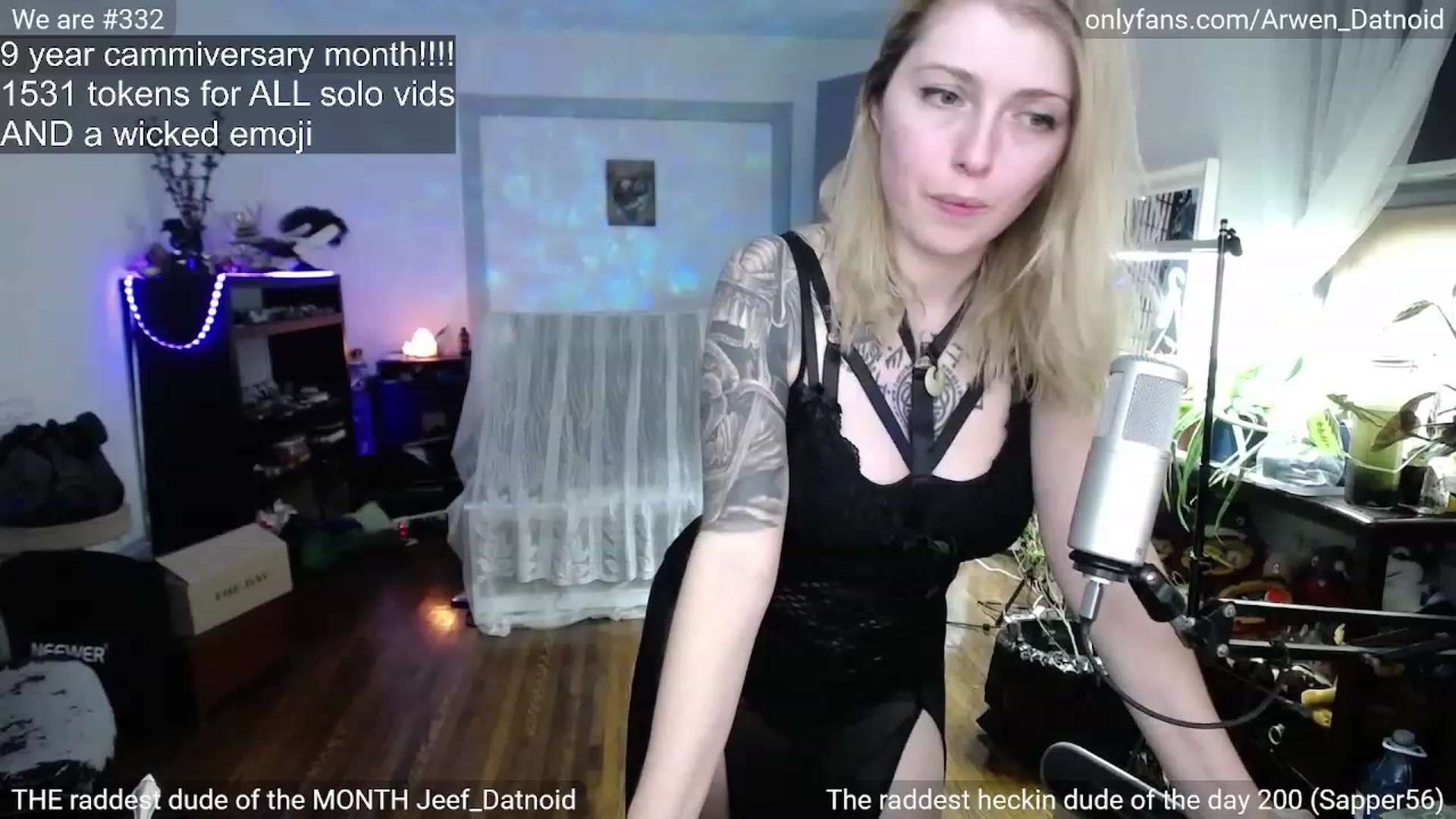 Gallery image thumbnail from Arwen_Datnoid's myfreecams stream on, 12/30/2022, 06:02 image 7 of 20
