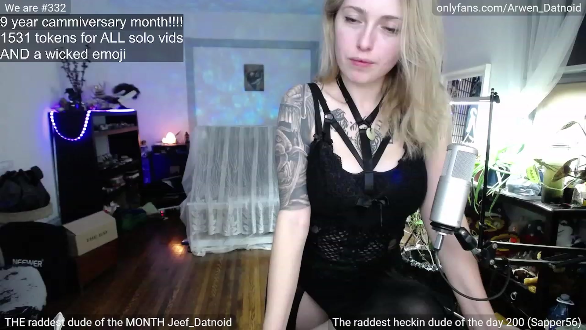 Gallery image thumbnail from Arwen_Datnoid's myfreecams stream on, 12/30/2022, 06:02 image 1 of 20