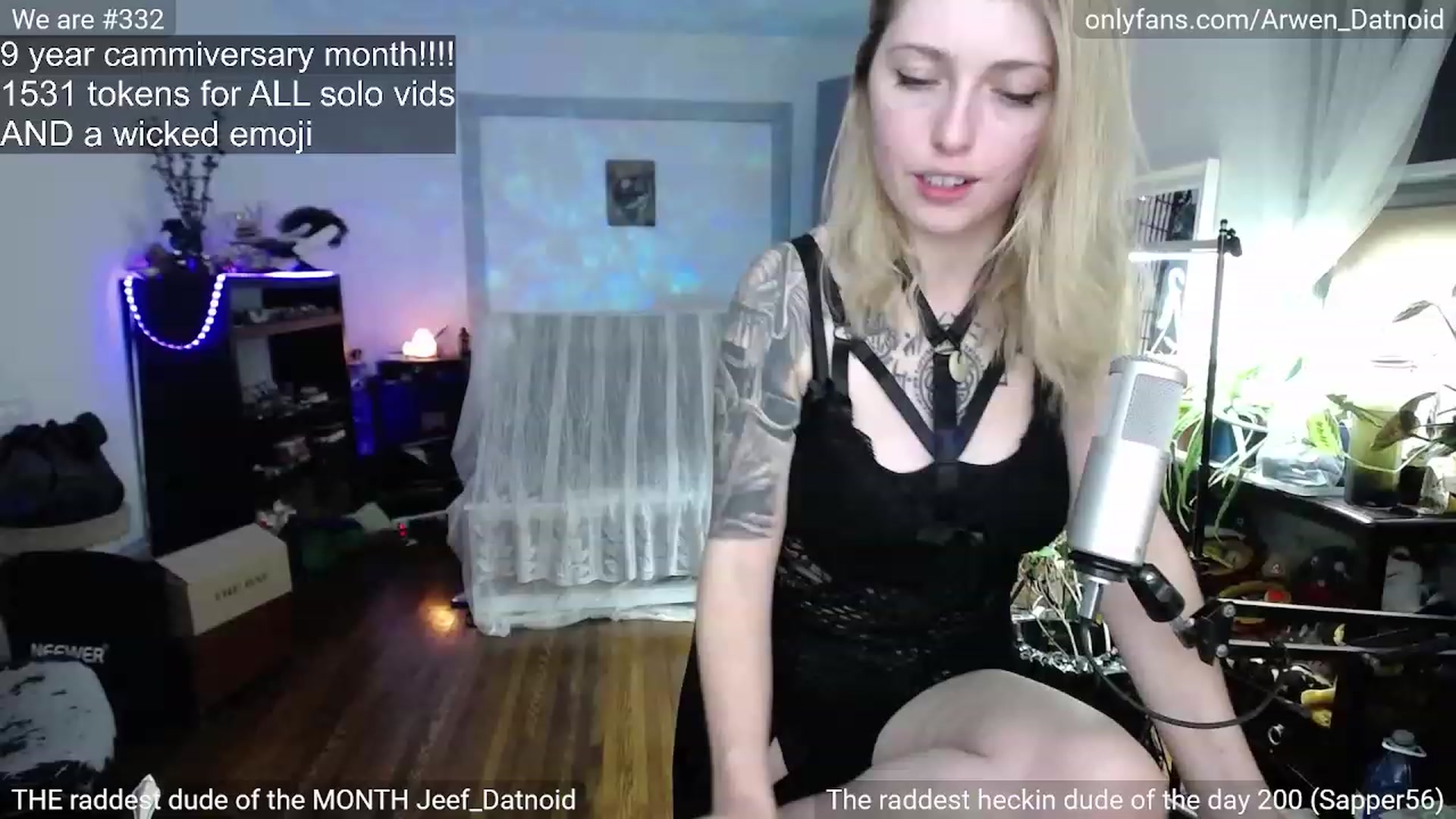 Gallery image thumbnail from Arwen_Datnoid's myfreecams stream on, 12/30/2022, 06:02 image 8 of 20