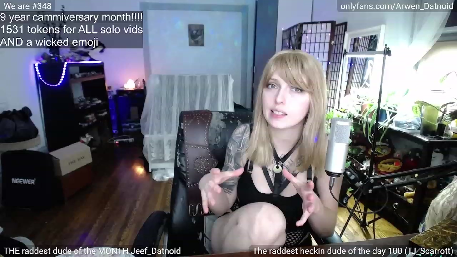 Gallery image thumbnail from Arwen_Datnoid's myfreecams stream on, 12/31/2022, 03:47 image 1 of 20