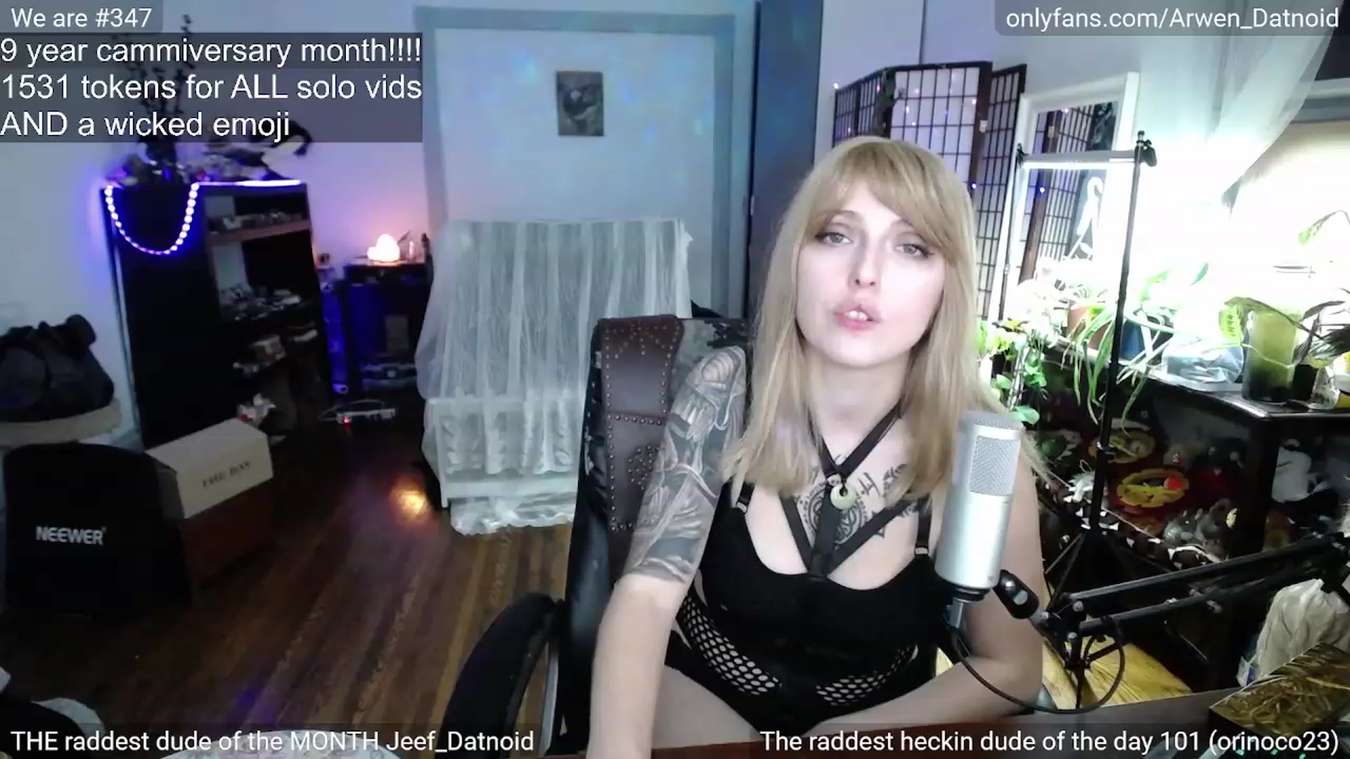 Gallery image thumbnail from Arwen_Datnoid's myfreecams stream on, 12/31/2022, 03:47 image 18 of 20