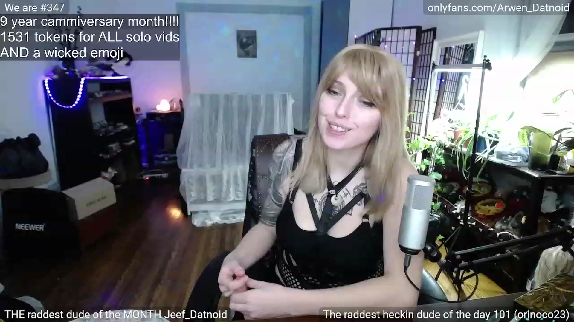 Gallery image thumbnail from Arwen_Datnoid's myfreecams stream on, 12/31/2022, 03:47 image 20 of 20