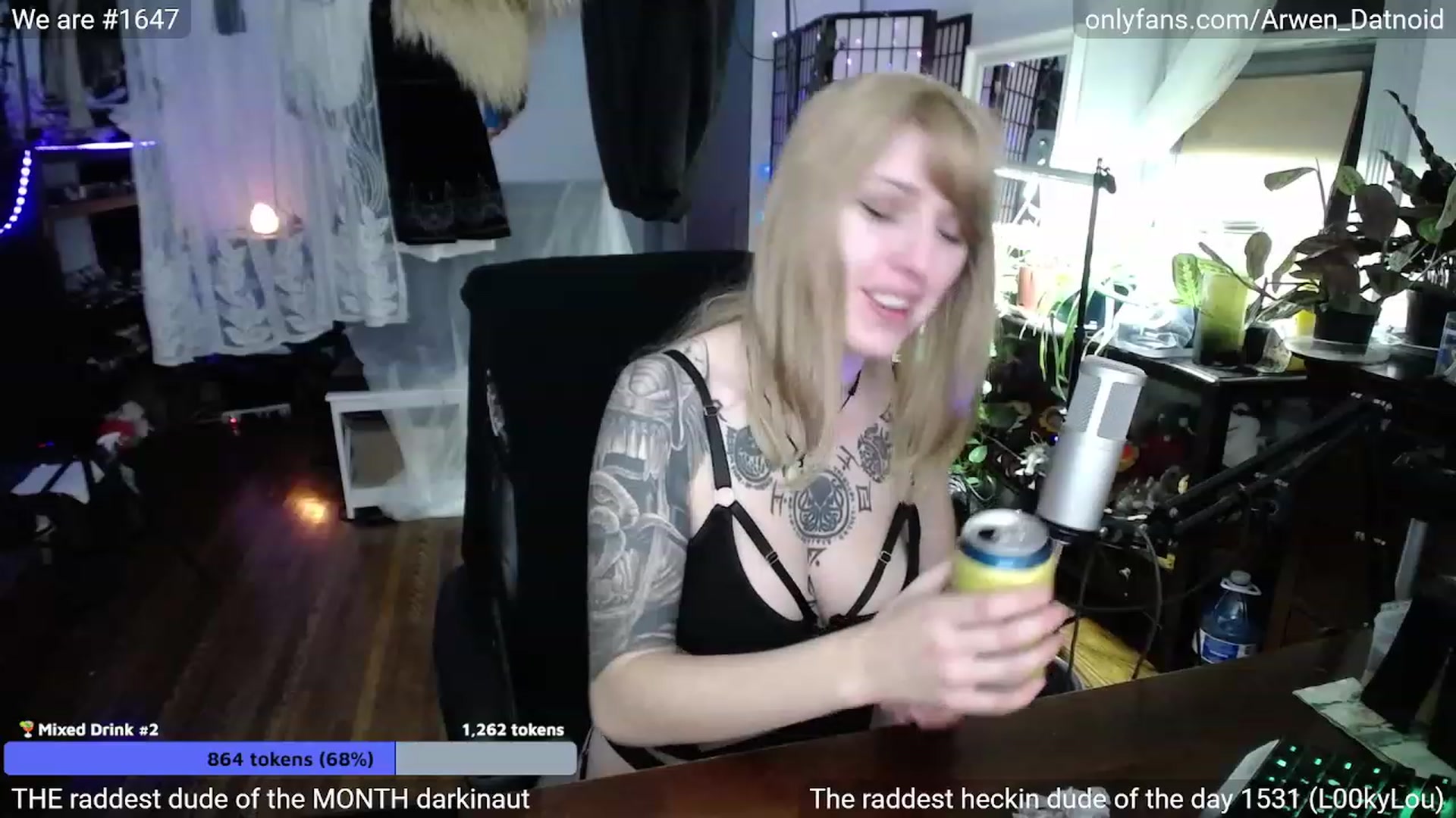 Gallery image thumbnail from Arwen_Datnoid's myfreecams stream on, 01/08/2023, 07:43 image 10 of 20