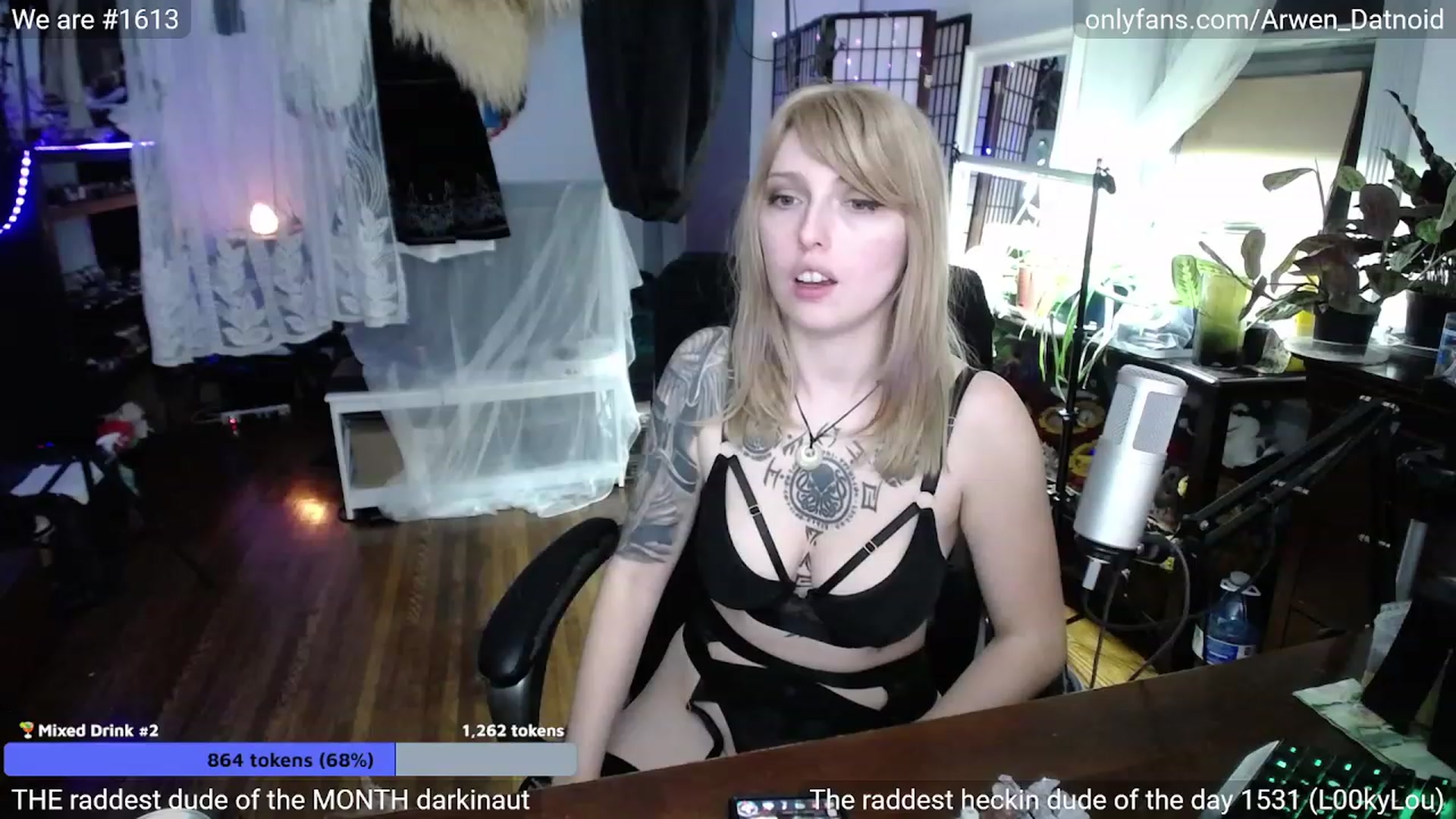 Gallery image thumbnail from Arwen_Datnoid's myfreecams stream on, 01/08/2023, 07:43 image 14 of 20