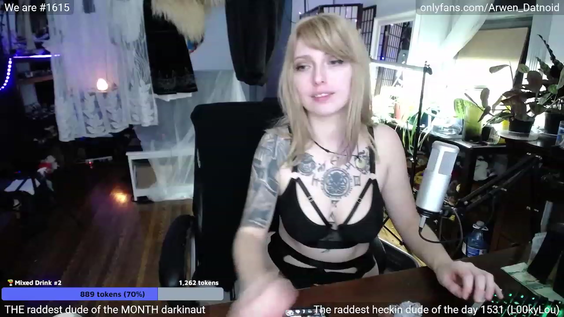 Gallery image thumbnail from Arwen_Datnoid's myfreecams stream on, 01/08/2023, 07:43 image 16 of 20