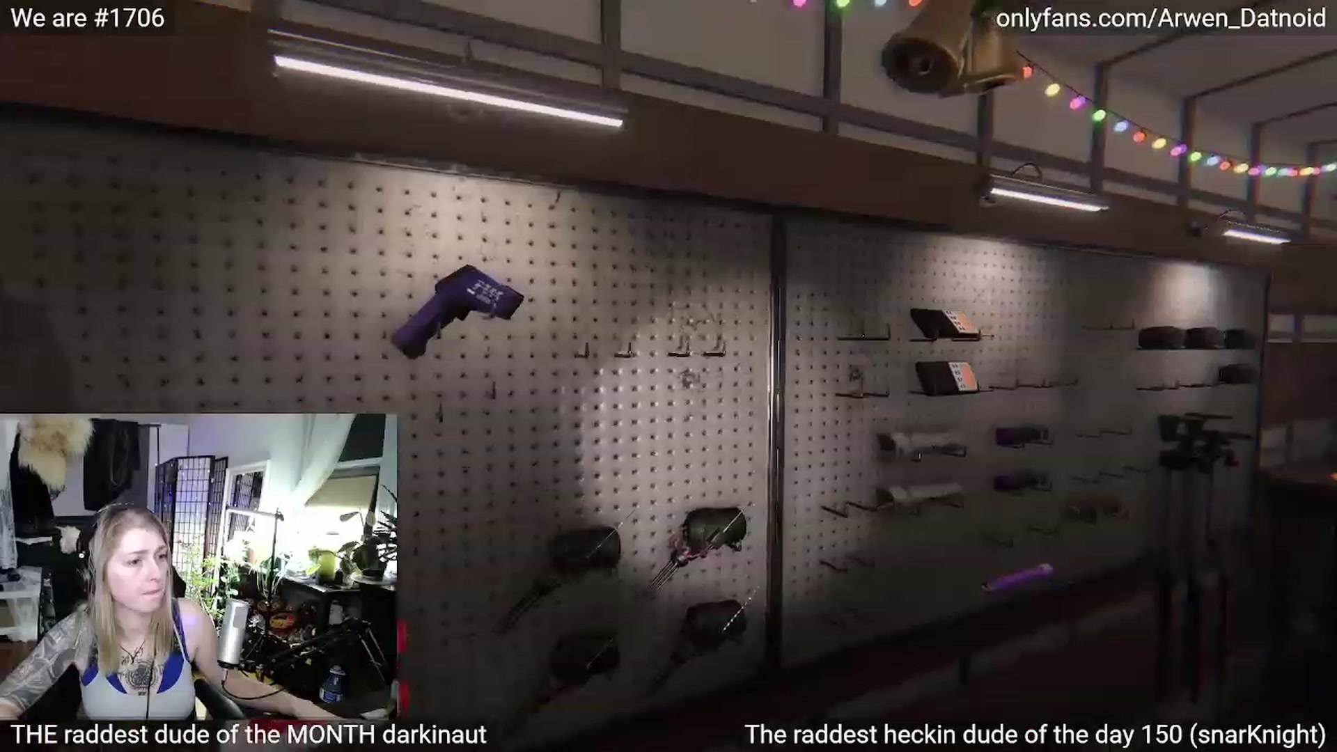 Gallery image thumbnail from Arwen_Datnoid's myfreecams stream on, 01/09/2023, 05:04 image 5 of 20