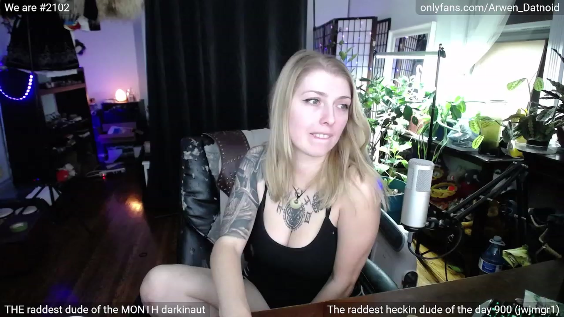 Gallery image thumbnail from Arwen_Datnoid's myfreecams stream on, 01/13/2023, 05:30 image 14 of 20
