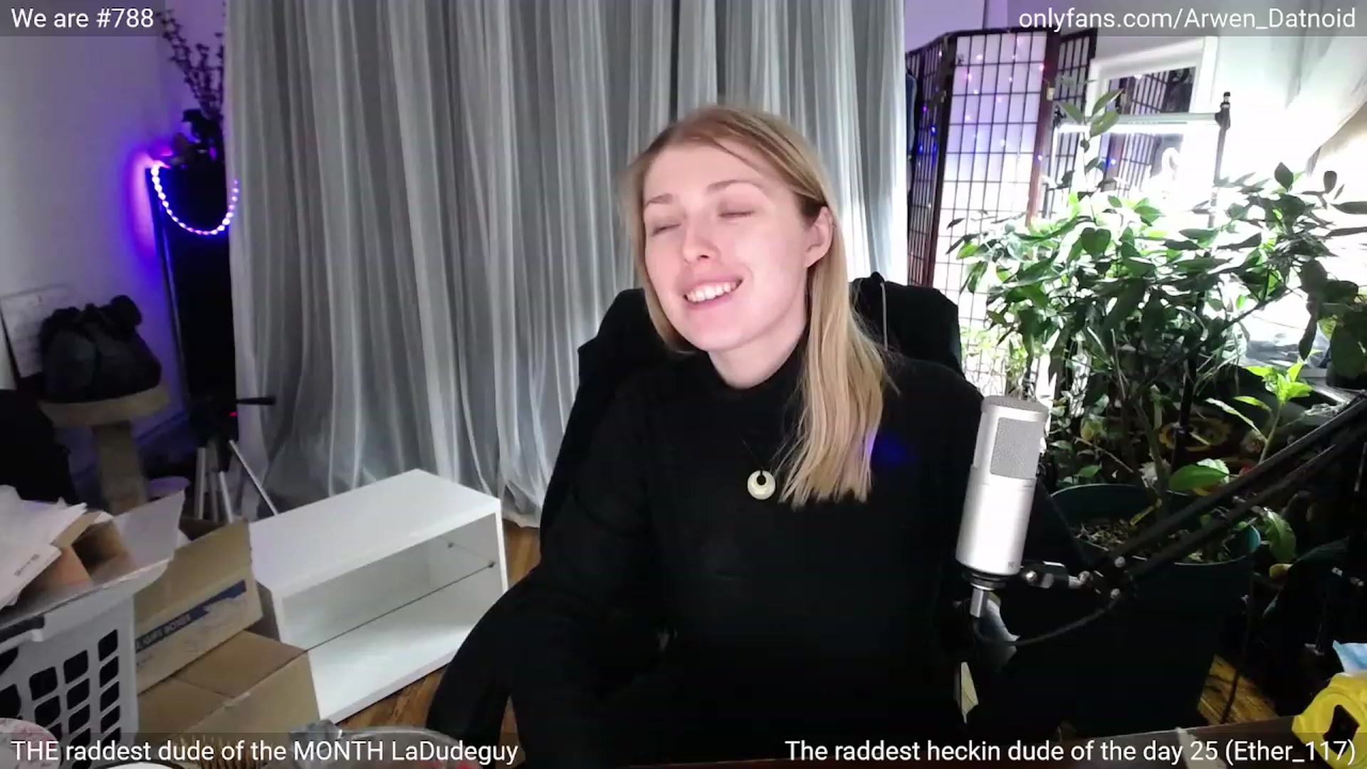 Gallery image thumbnail from Arwen_Datnoid's myfreecams stream on, 01/20/2023, 04:46 image 10 of 20