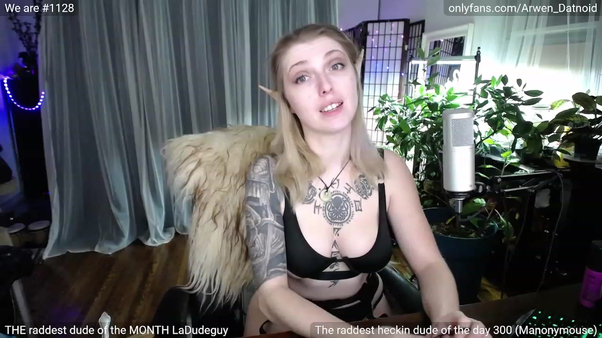 Gallery image thumbnail from Arwen_Datnoid's myfreecams stream on, 01/28/2023, 05:22 image 3 of 20