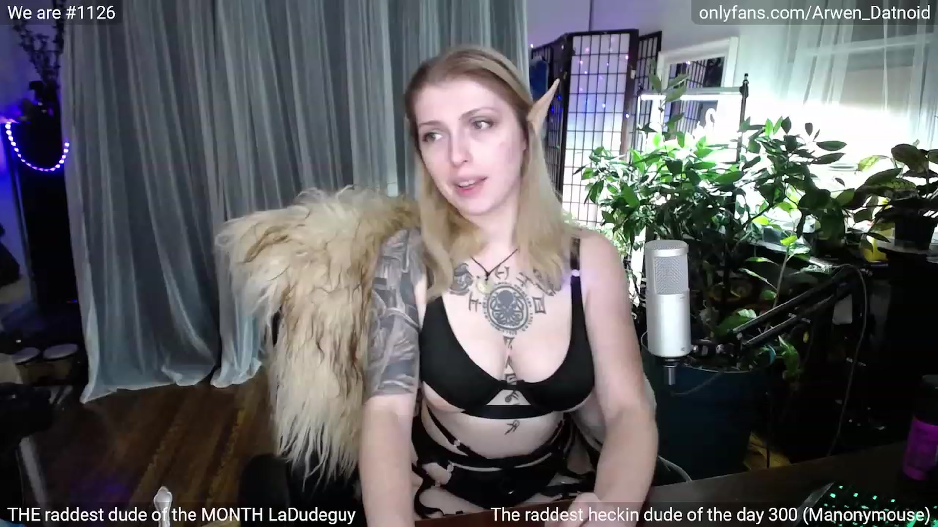 Gallery image thumbnail from Arwen_Datnoid's myfreecams stream on, 01/28/2023, 05:22 image 10 of 20
