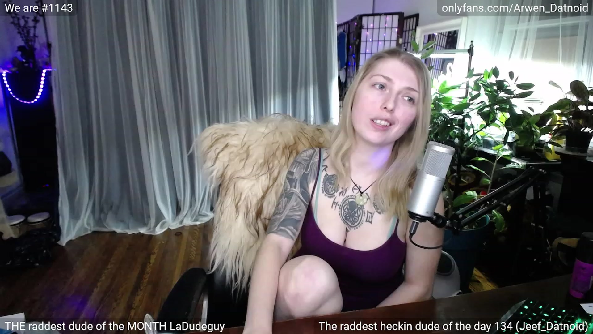 Gallery image thumbnail from Arwen_Datnoid's myfreecams stream on, 01/29/2023, 05:50 image 9 of 20