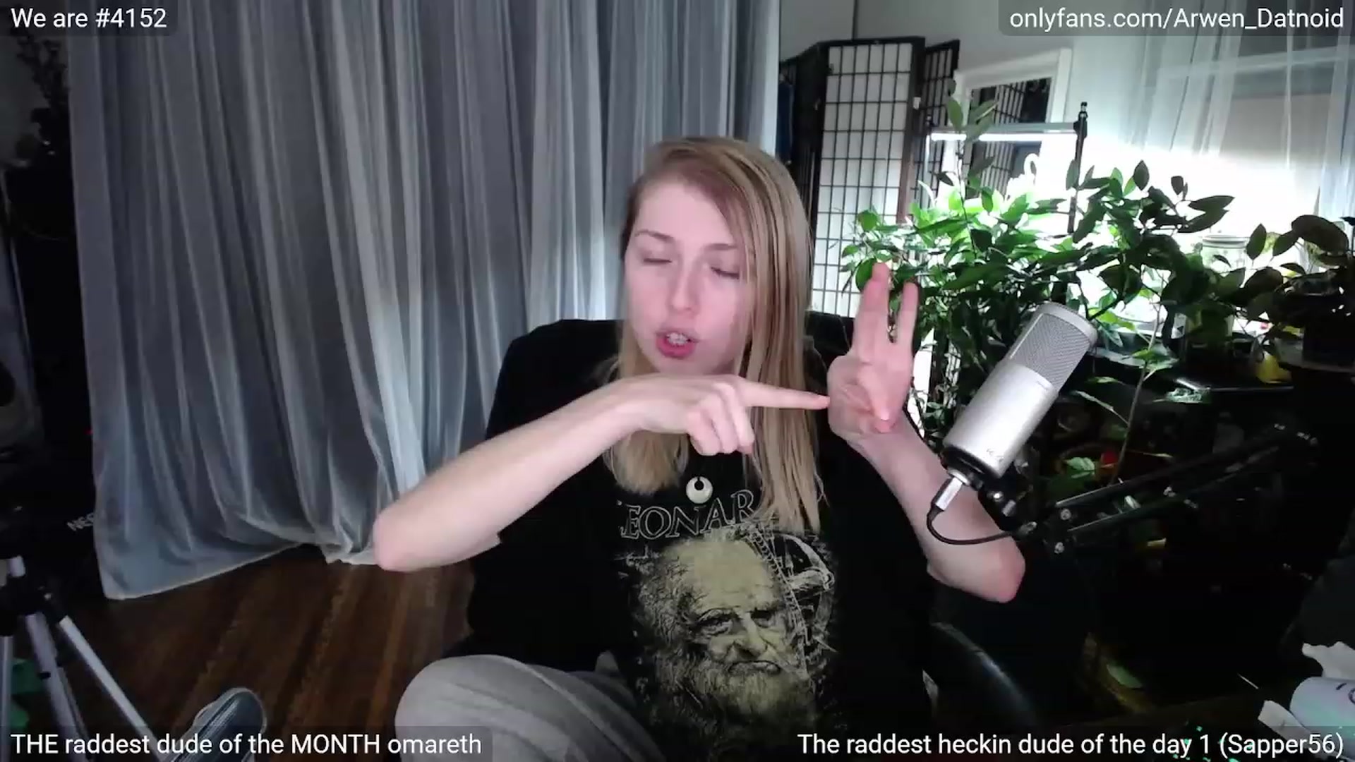 Gallery image thumbnail from Arwen_Datnoid's myfreecams stream on, 02/06/2023, 04:18 image 4 of 20