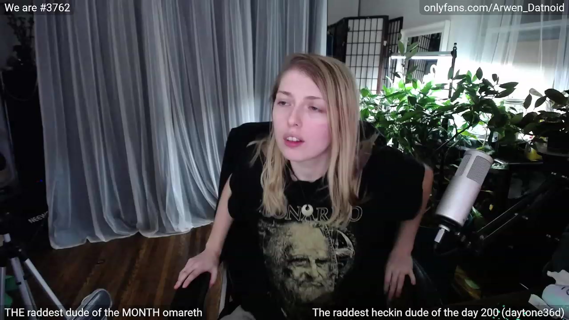 Gallery image thumbnail from Arwen_Datnoid's myfreecams stream on, 02/06/2023, 04:18 image 16 of 20