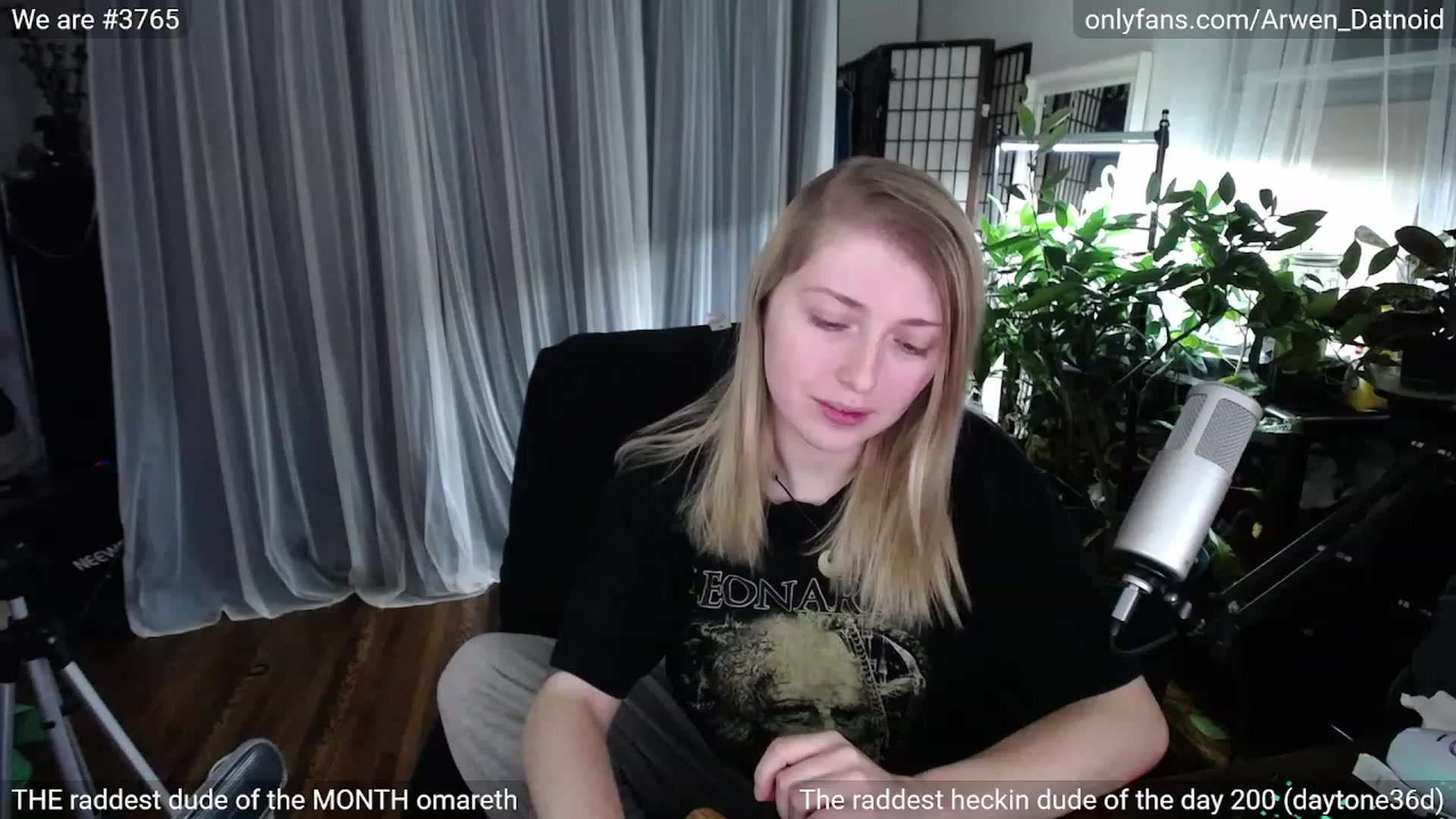 Gallery image thumbnail from Arwen_Datnoid's myfreecams stream on, 02/06/2023, 04:18 image 18 of 20