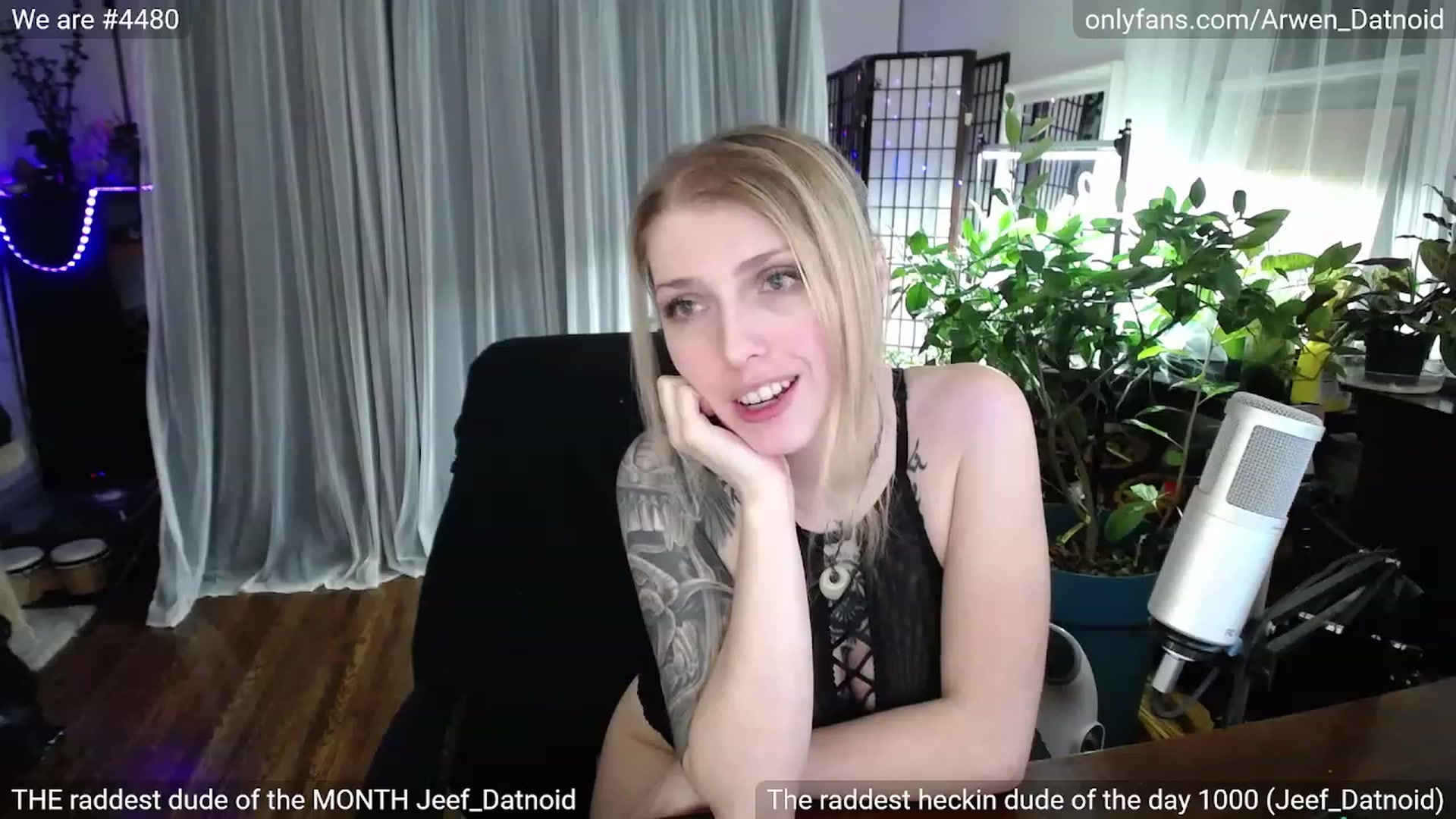 Gallery image thumbnail from Arwen_Datnoid's myfreecams stream on, 02/11/2023, 04:48 image 11 of 20